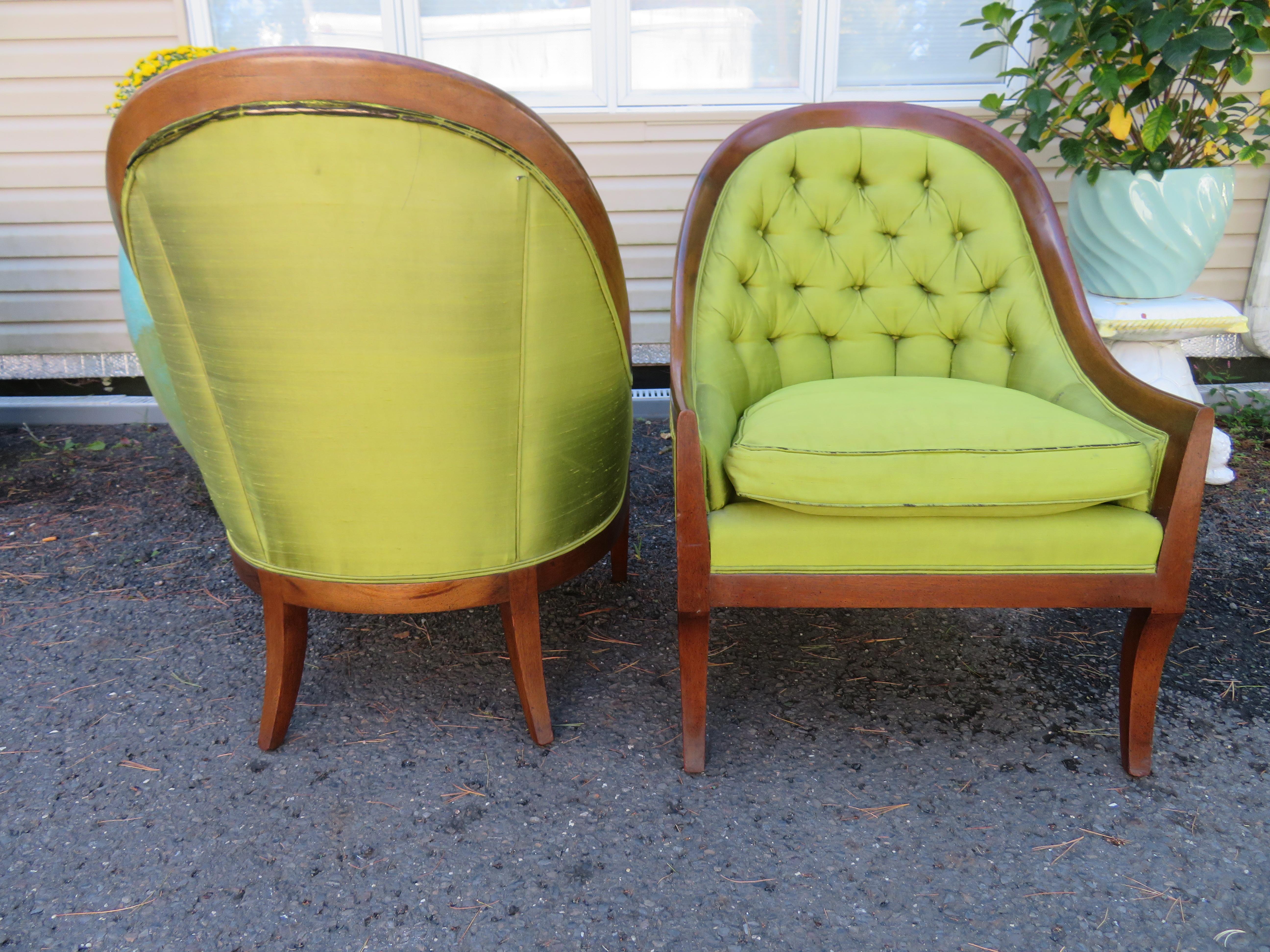 Mid-Century Modern Jolie paire de chaises classiques à dossier cuillère des années 60, mi-siècle moderne en vente