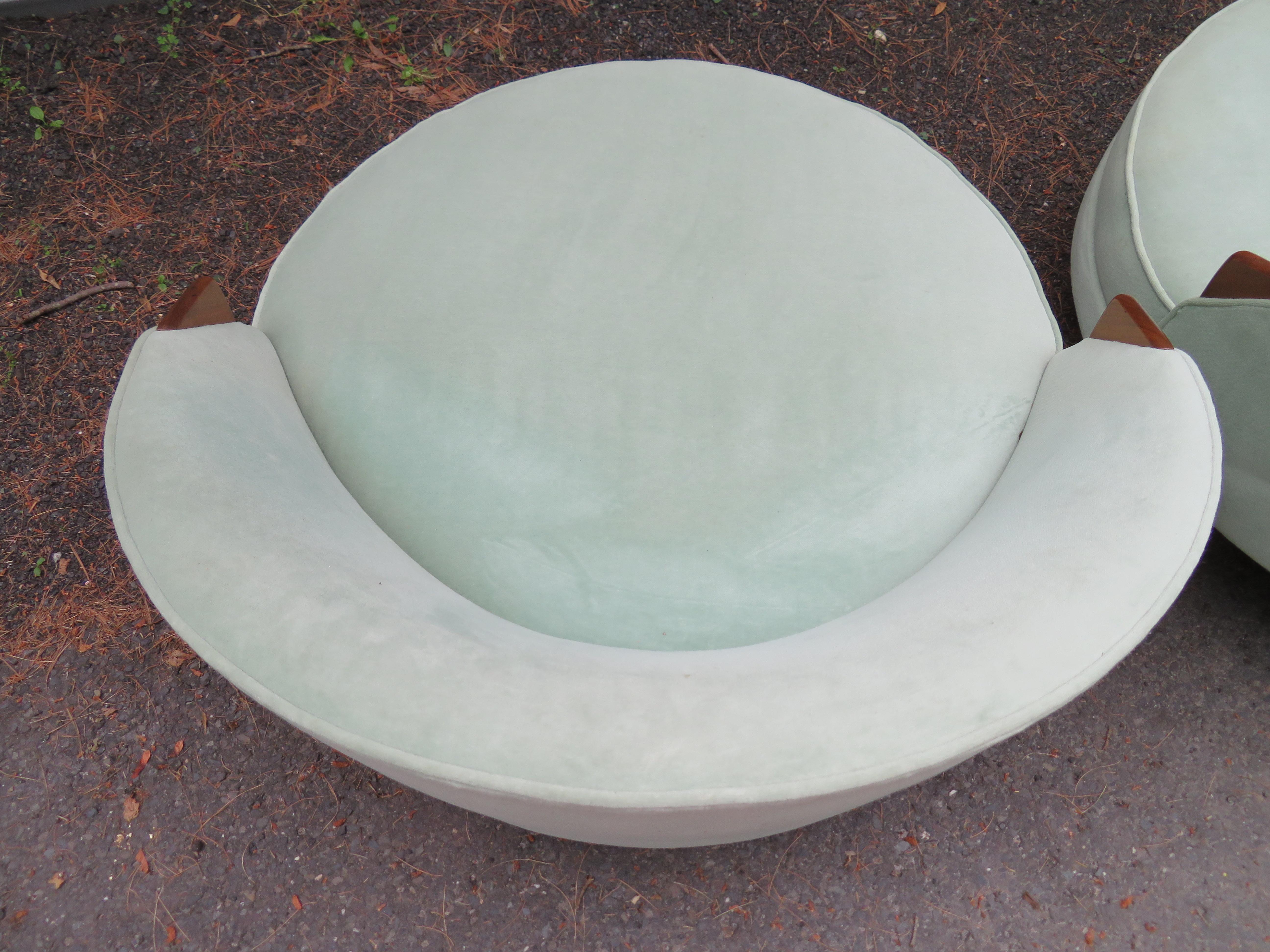 Lovely Pair of Adrian Pearsall Havana Circle Lounge Chairs Mid-Century Modern 1