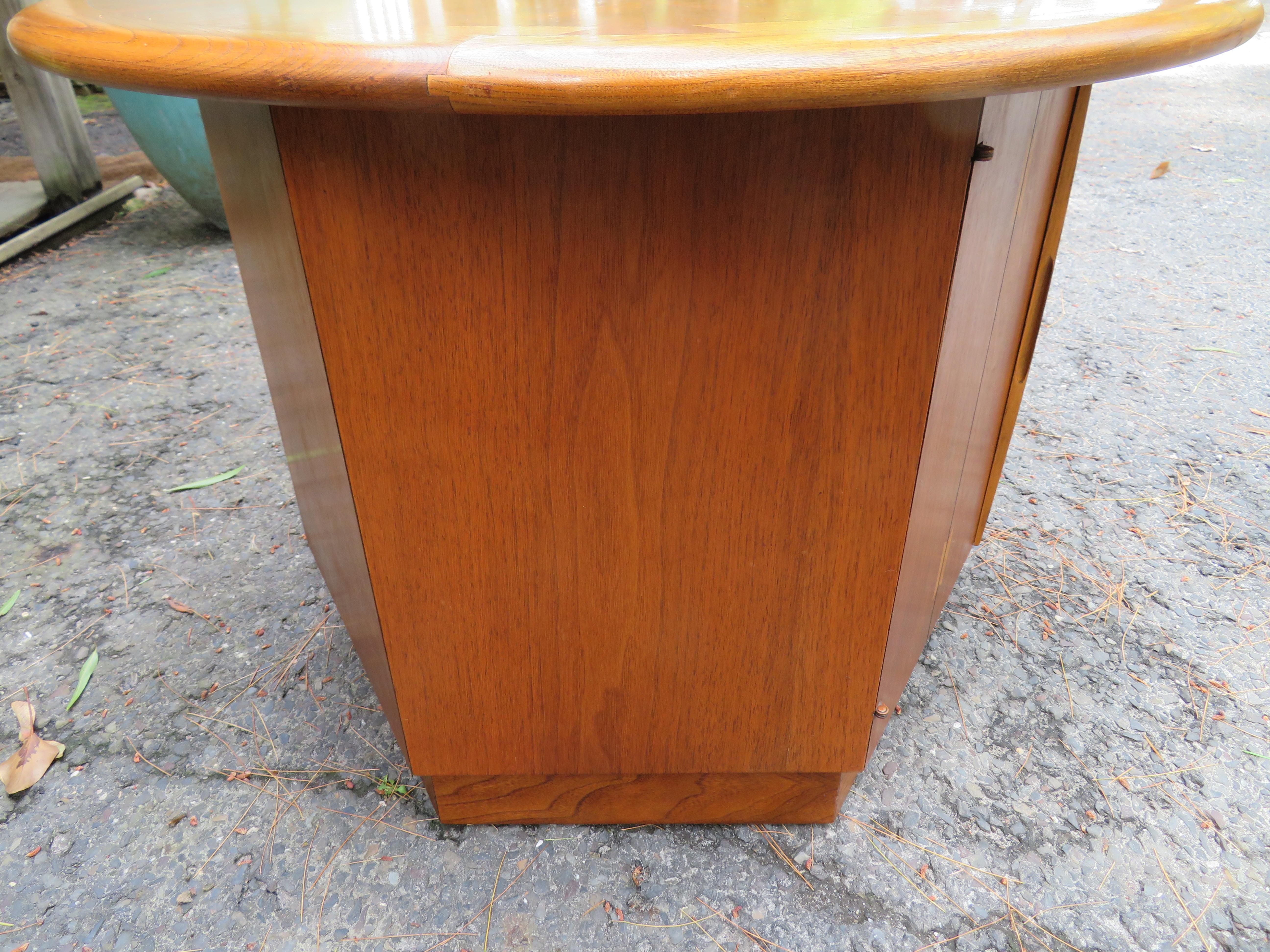 Lovely Pair Andre Bus Lane Acclaim Drum End Side Table, Mid-Century Modern For Sale 4