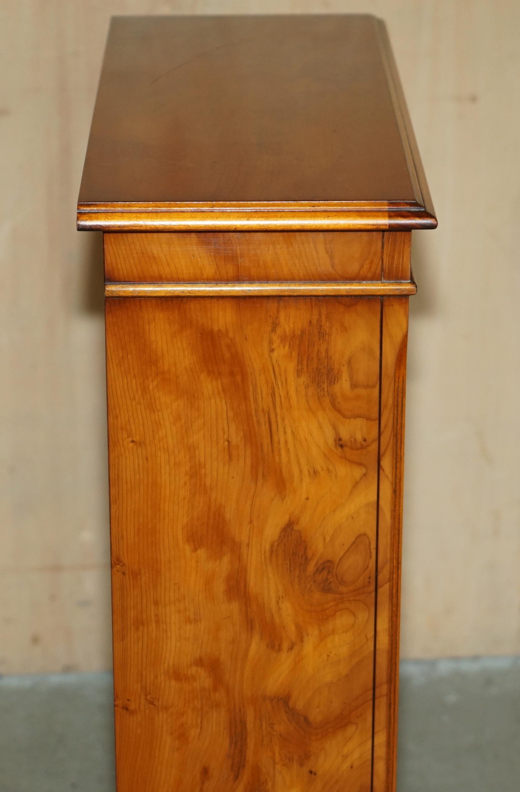 Bellissima coppia BEVAN FUNNELL INGHILTERRA LEGNO DURO FIAMMATO LIBRERIE APERTE in vendita 4