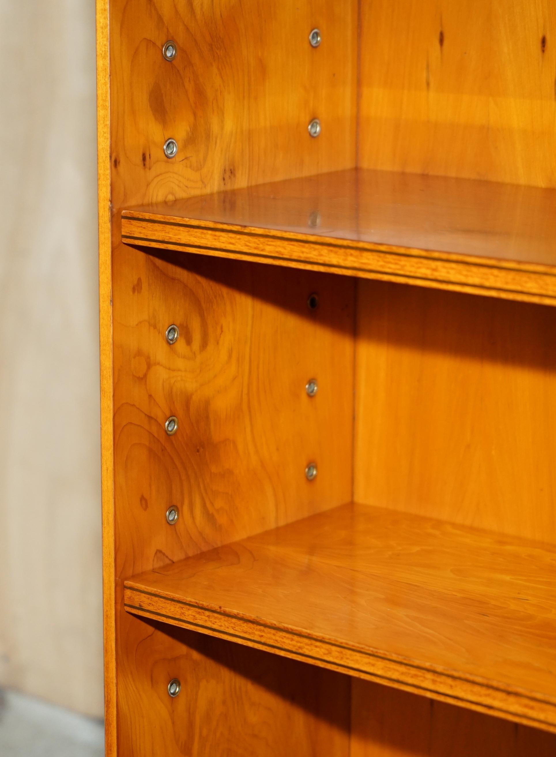 Bellissima coppia BEVAN FUNNELL INGHILTERRA LEGNO DURO FIAMMATO LIBRERIE APERTE in vendita 1