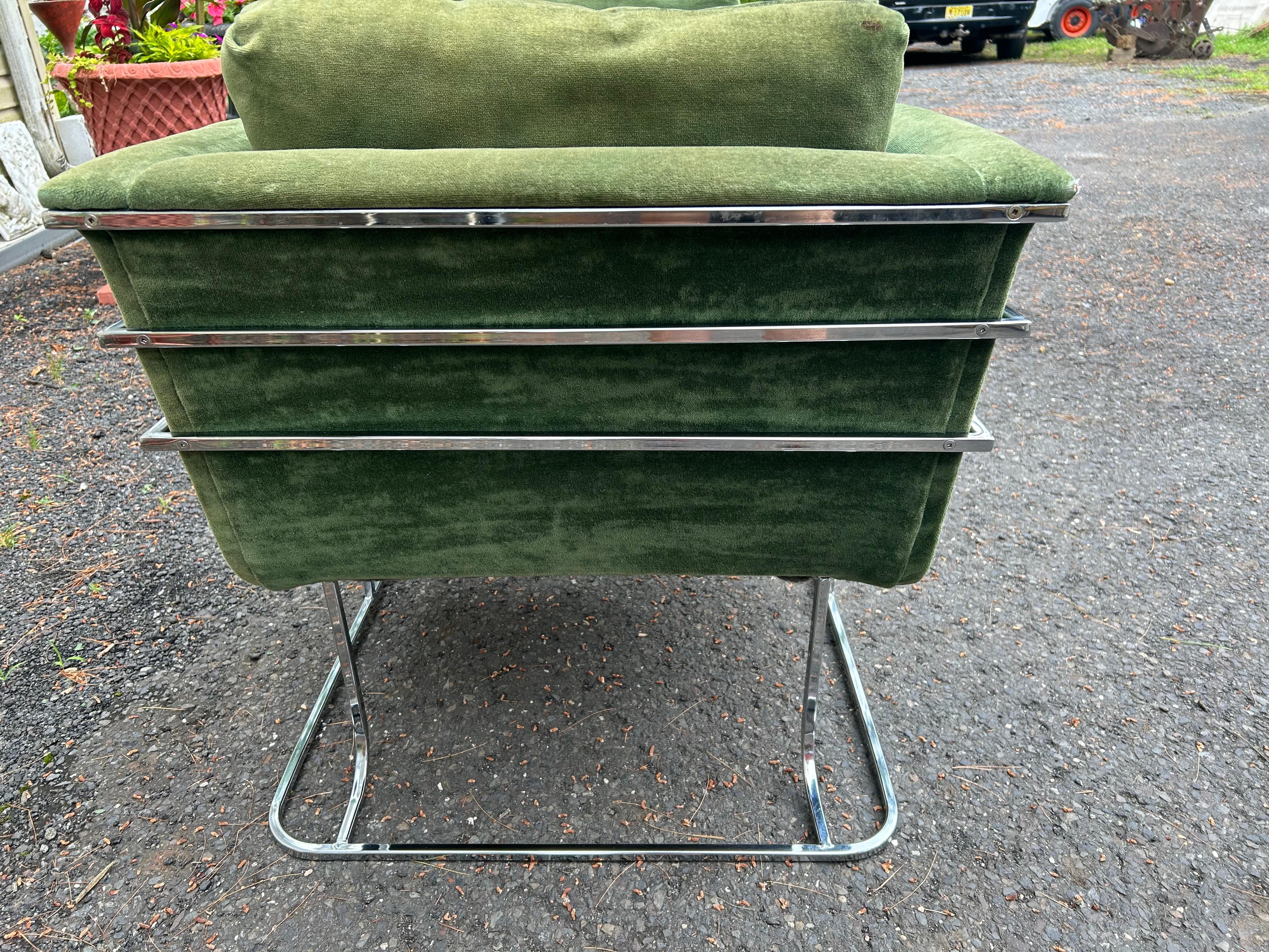 Preciosa pareja George Mergenov para Weiman/Warren Lloyd Silla de salón cromada Estadounidense en venta