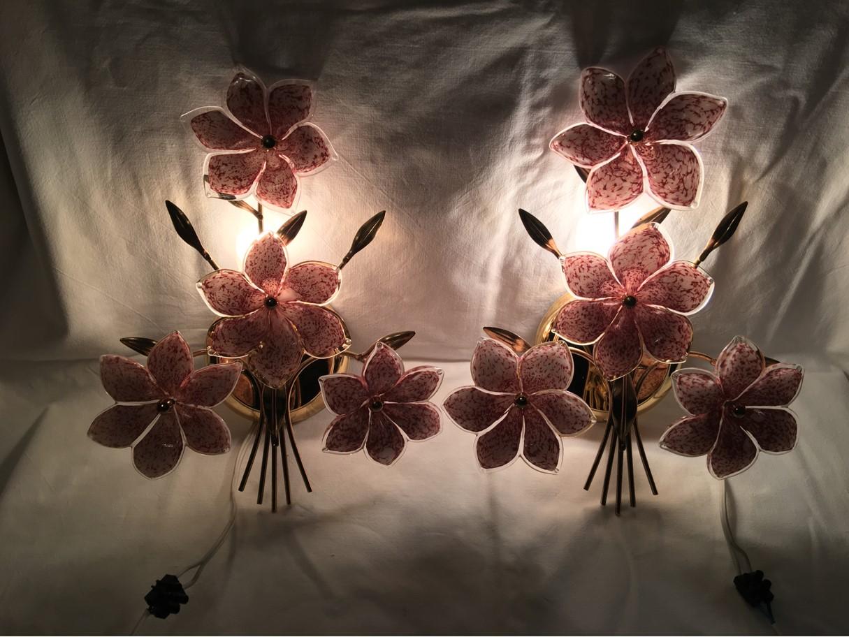 Lovely Pair of Gilt and Glass Flower Sconces, Italy, 1970s 2