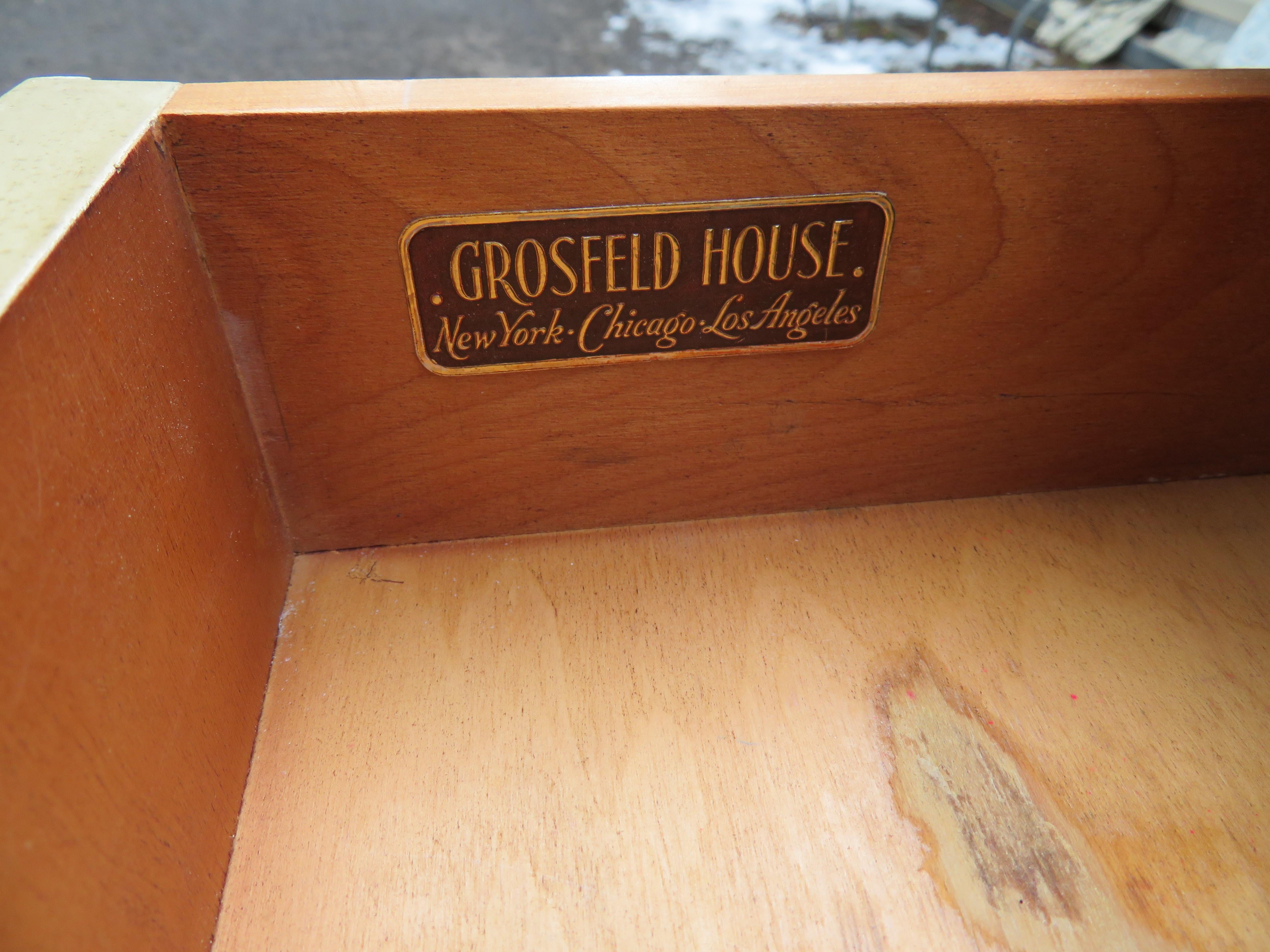 Lovely Pair of Grosfeld House Marble Top Nightstands Hollywood Regency For Sale 2