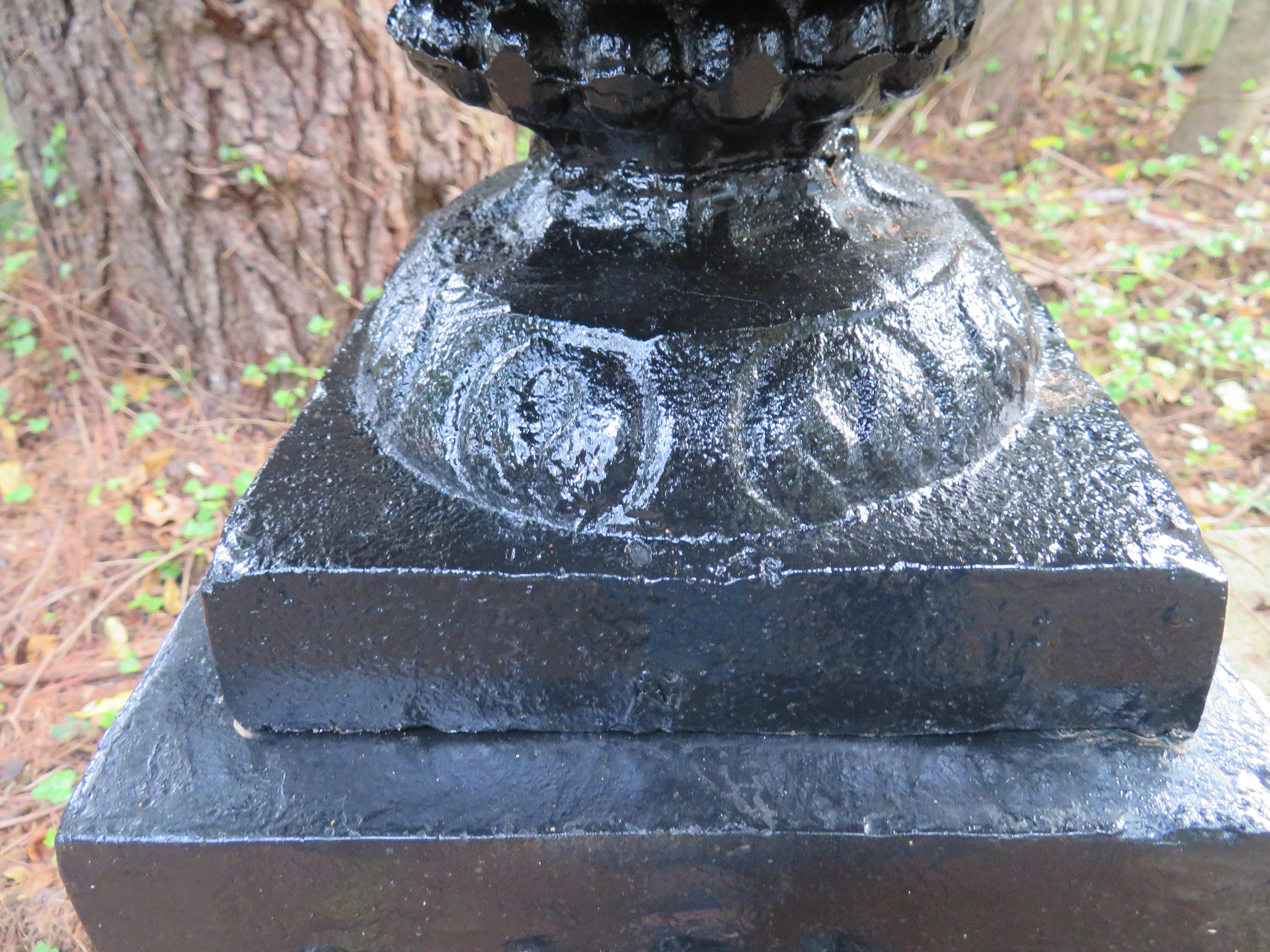 Mid-20th Century Lovely Pair of 20th Century Cast-Iron Vintage Victorian Style Urns
