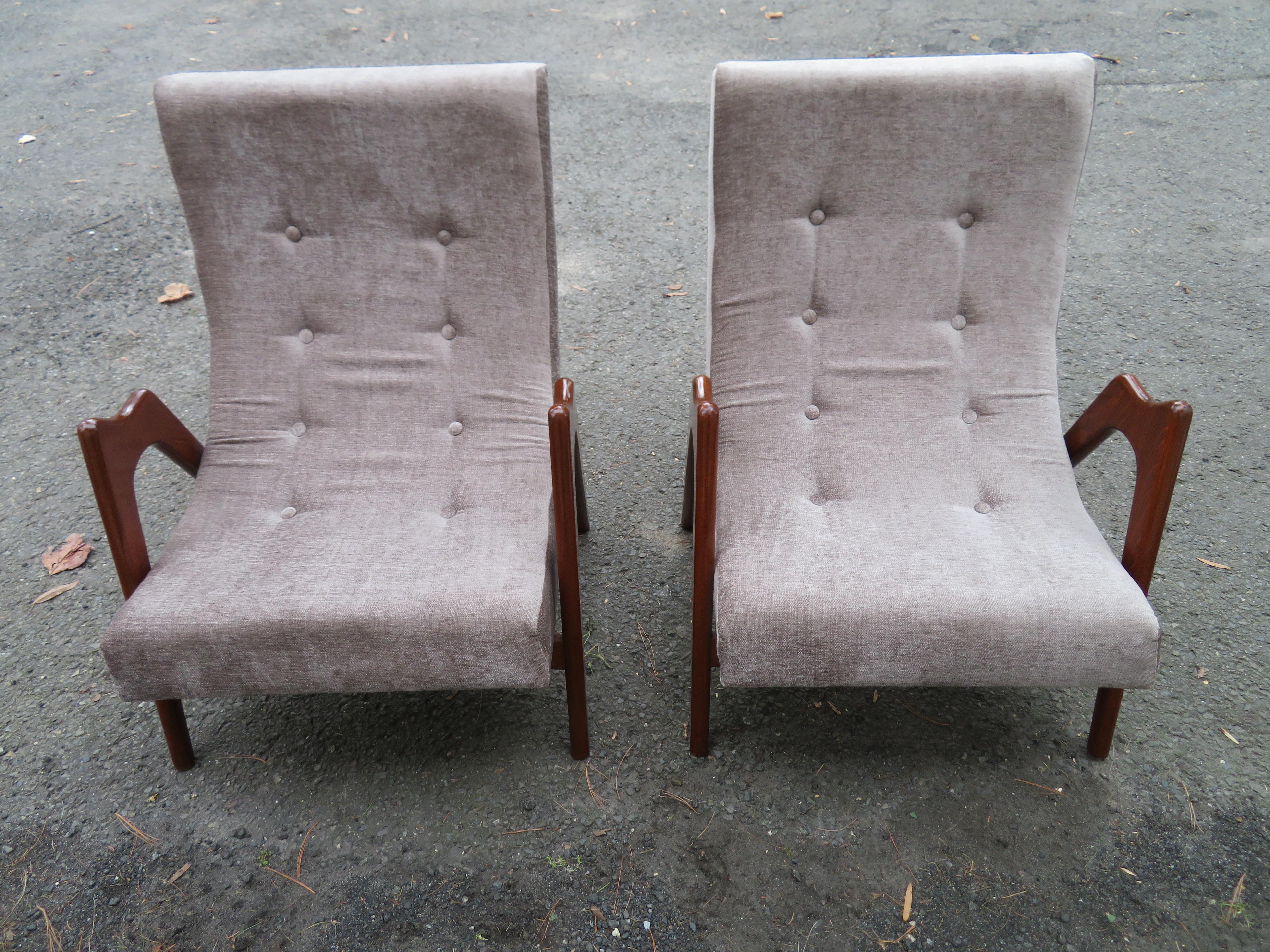 Mid-Century Modern Lovely Pair of Adrian Pearsall Sculptural Walnut Scoop Chairs