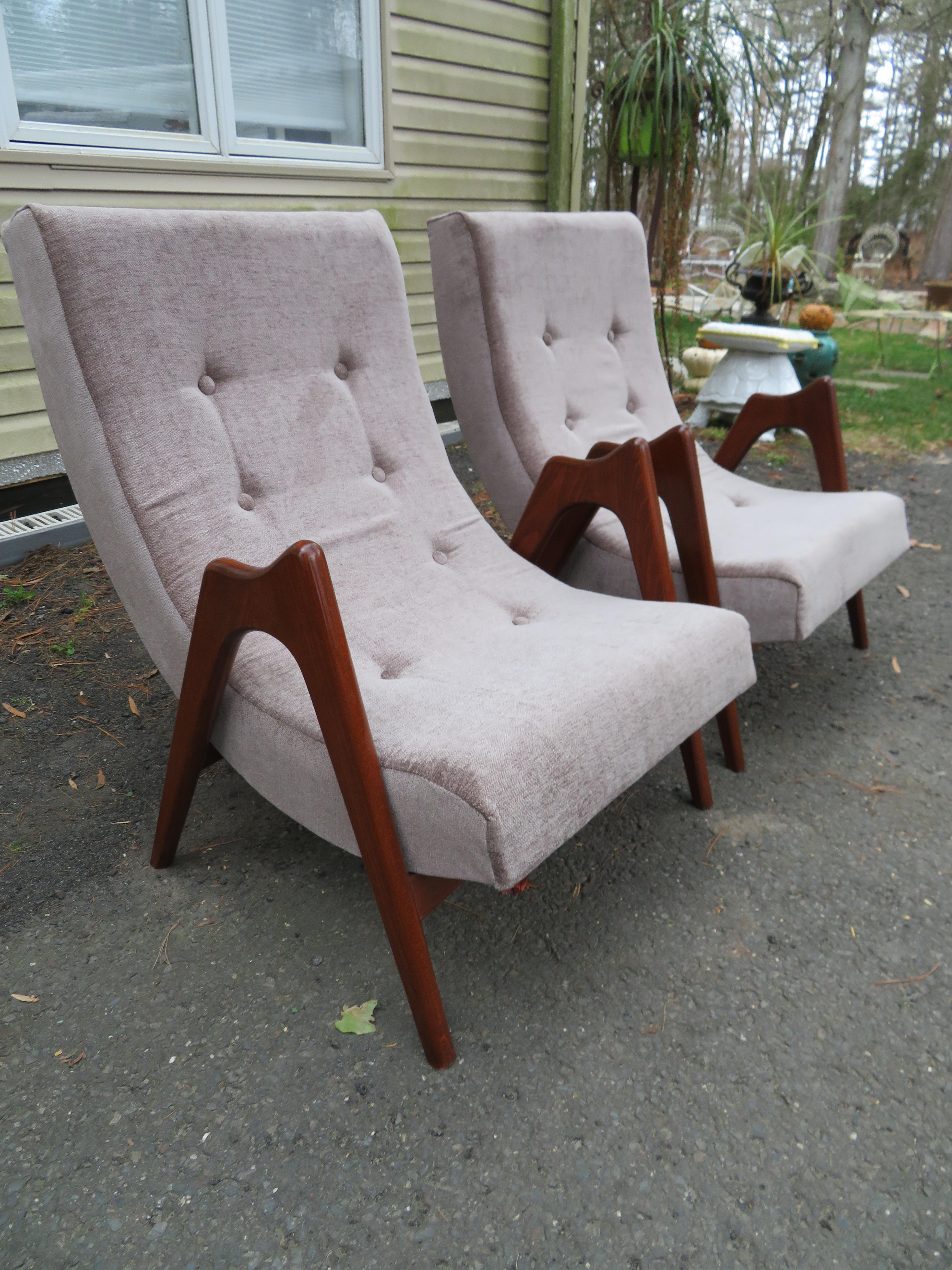 American Lovely Pair of Adrian Pearsall Sculptural Walnut Scoop Chairs