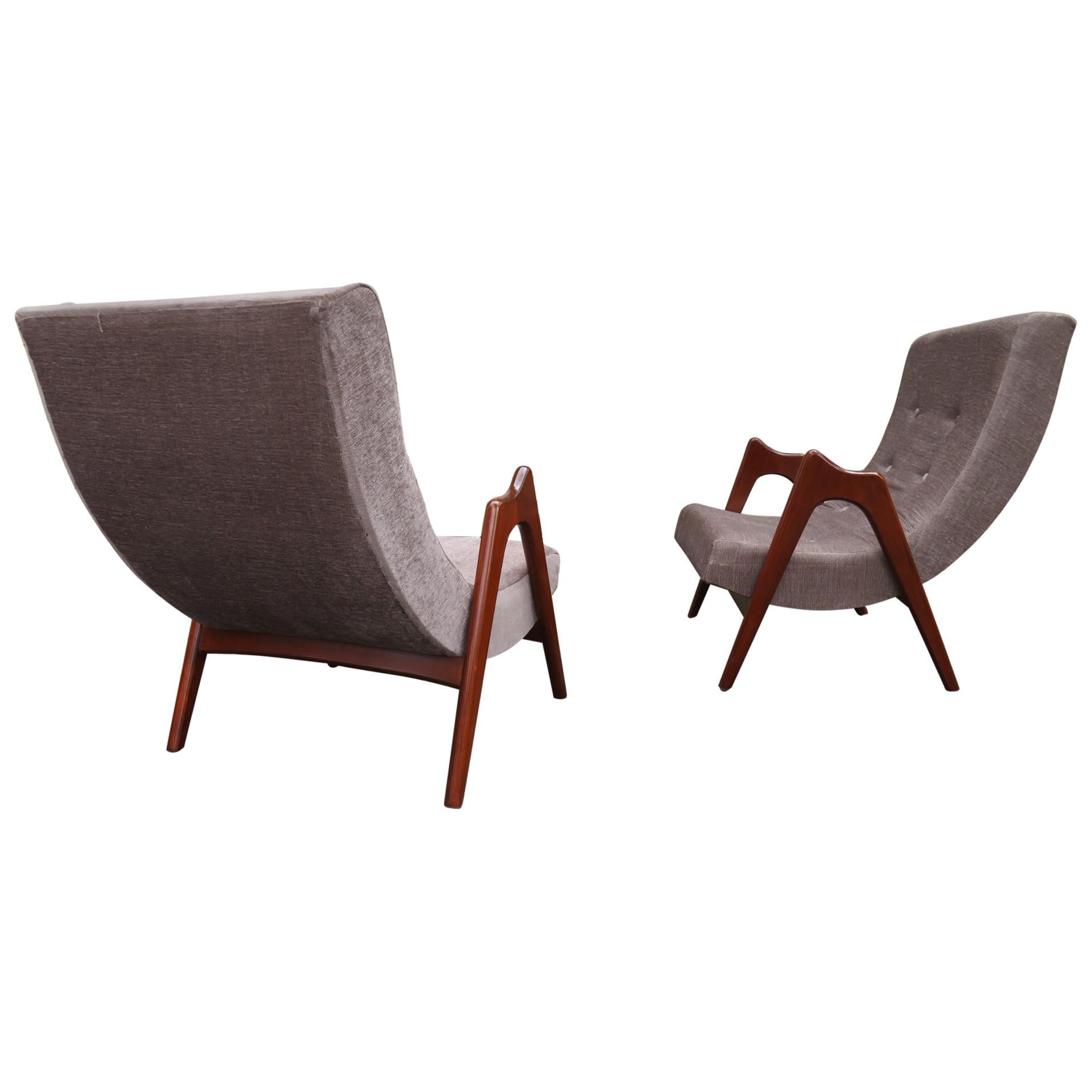 Lovely Pair of Adrian Pearsall style Sculptural Walnut Scoop Chairs