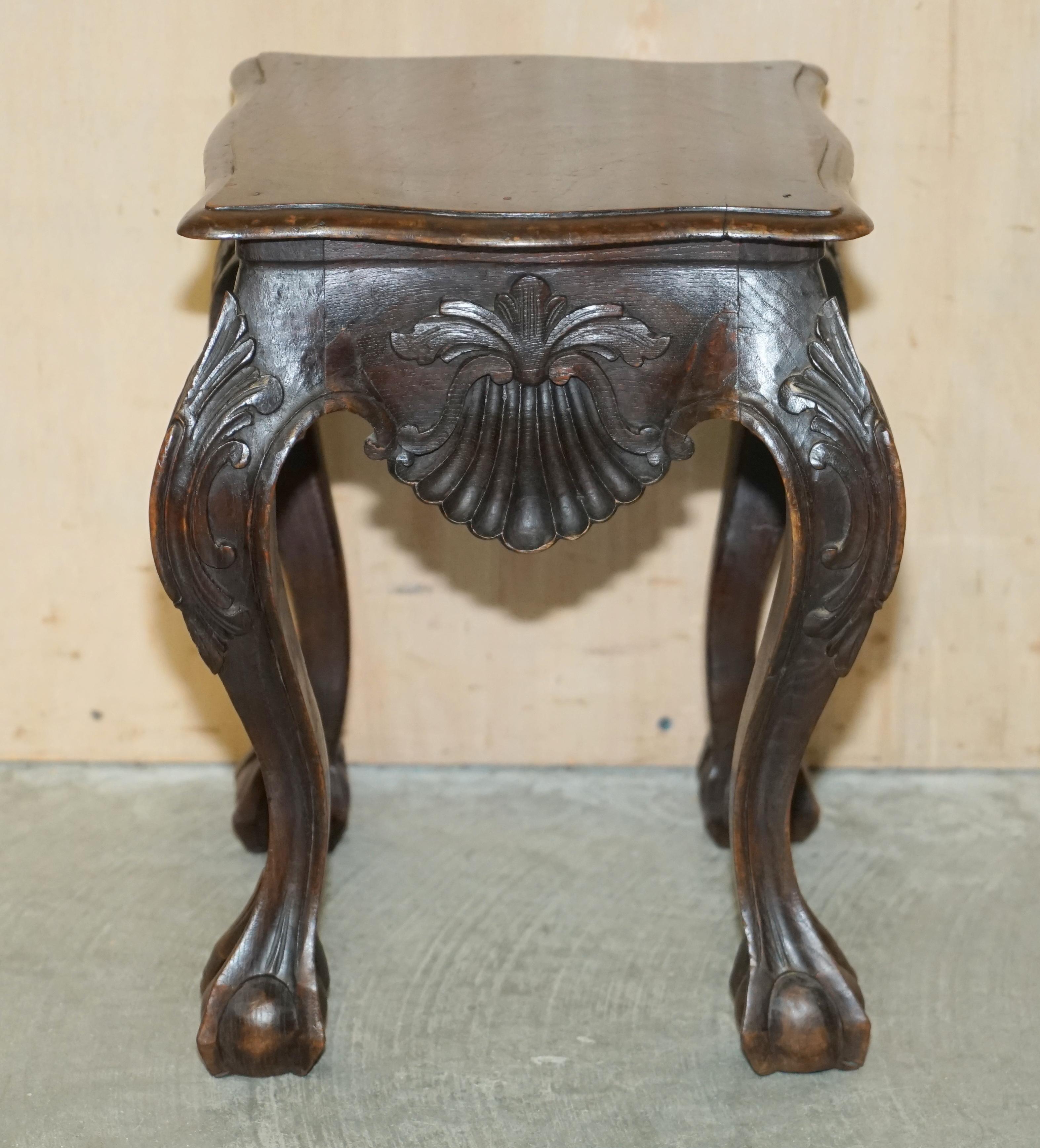 Lovely Pair of Antique circa 1900 Hand Carved Hardwood Claw & Ball Side Tables For Sale 6