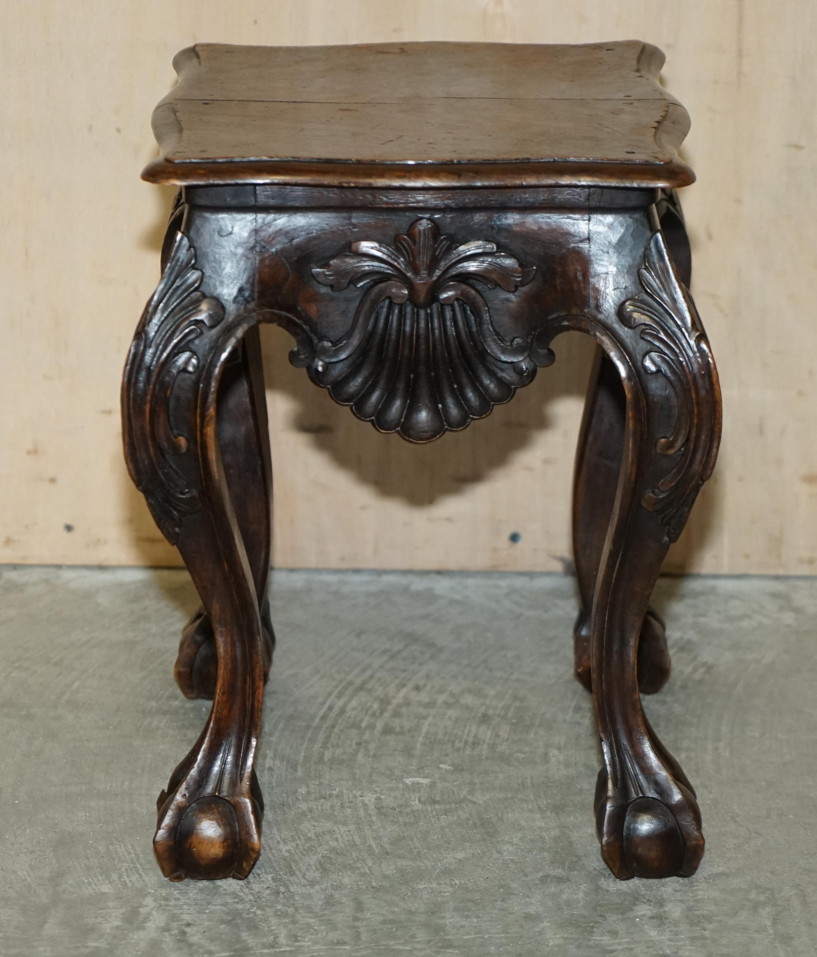 Lovely Pair of Antique circa 1900 Hand Carved Hardwood Claw & Ball Side Tables For Sale 8