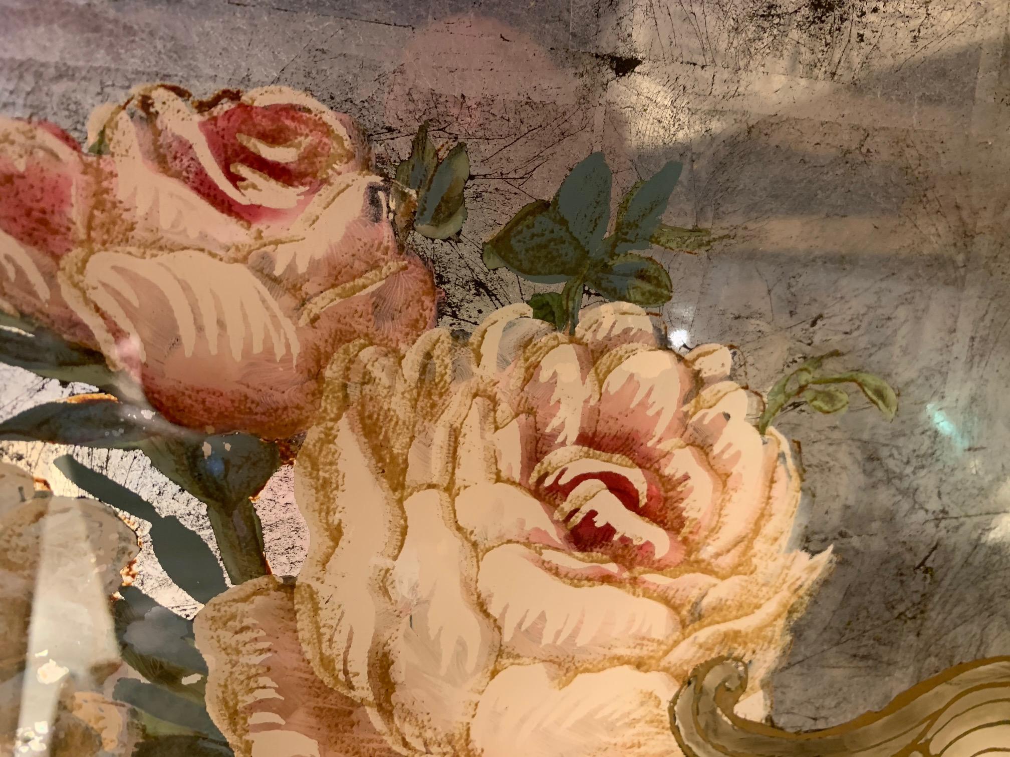 Lovely Pair of Antique Floral Églomisé Mirror Paintings of Flowers in Urns In Good Condition In Hopewell, NJ