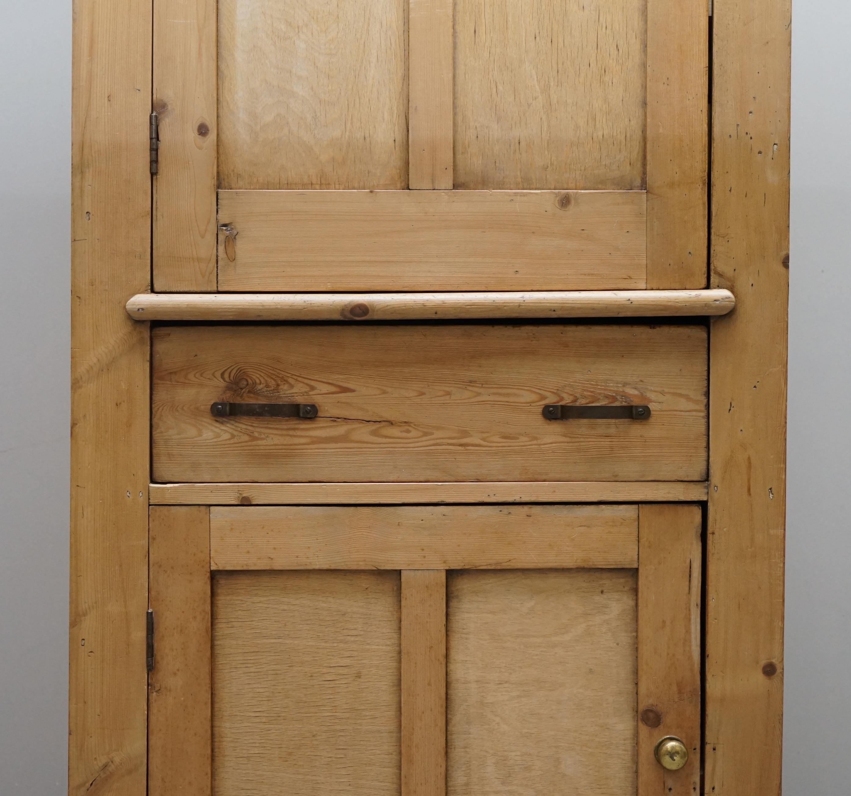 Lovely Pair of Antique Victorian circa 1880 Pine Kitchen Pot Cupboards + Drawers 7