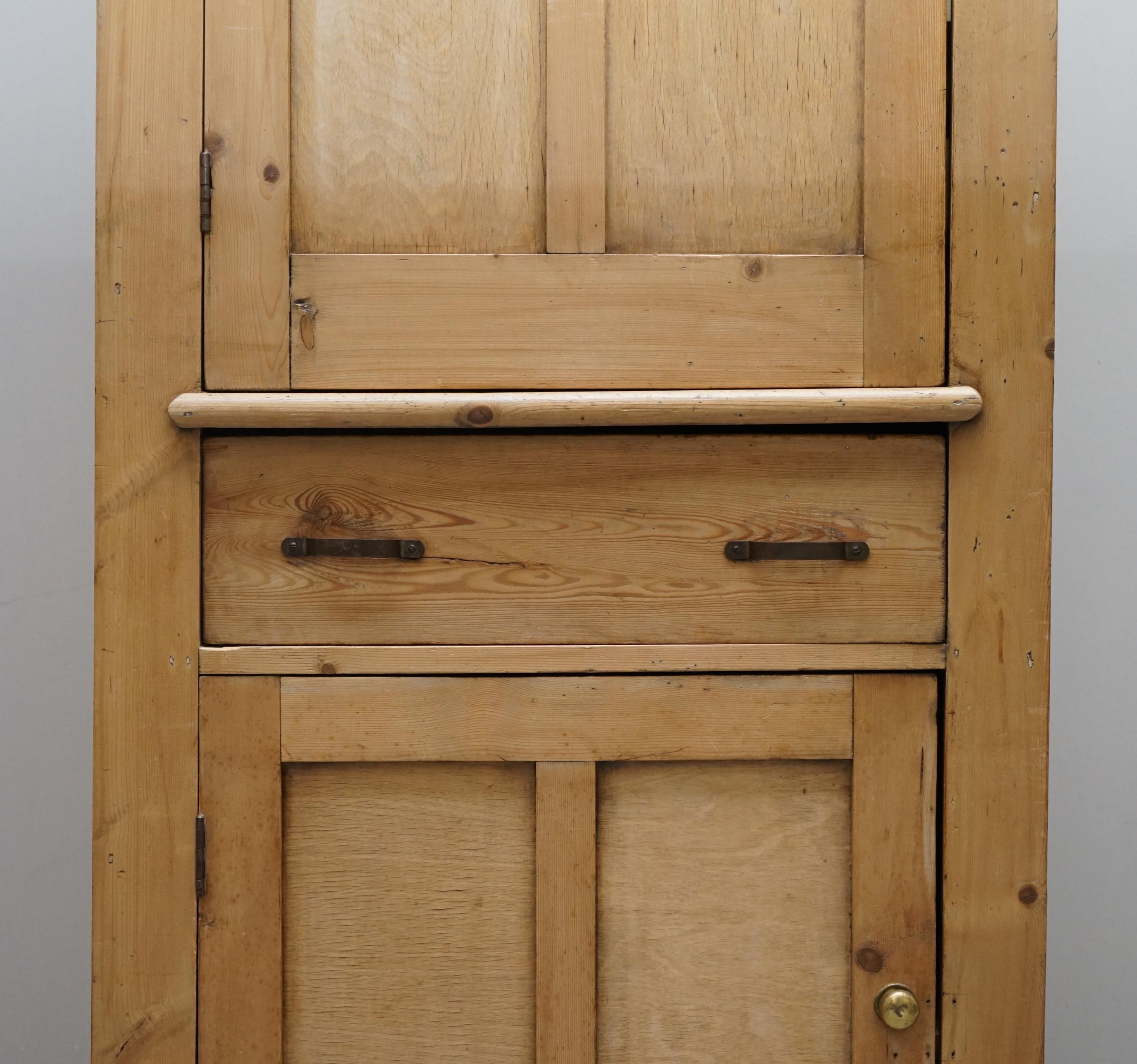 Lovely Pair of Antique Victorian circa 1880 Pine Kitchen Pot Cupboards + Drawers 8