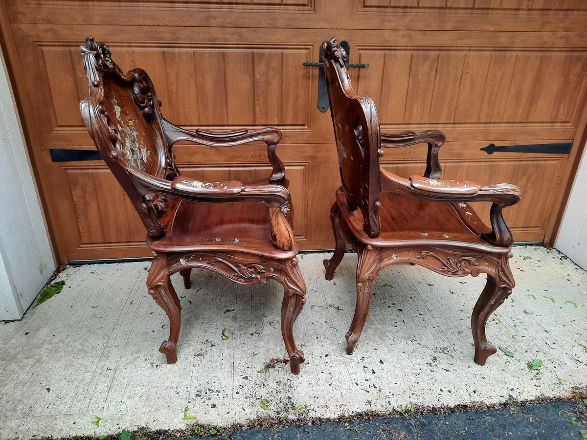 Lovely Pair of Asian Rosewood Armchairs with Mother of Pearl Inlay For Sale 1