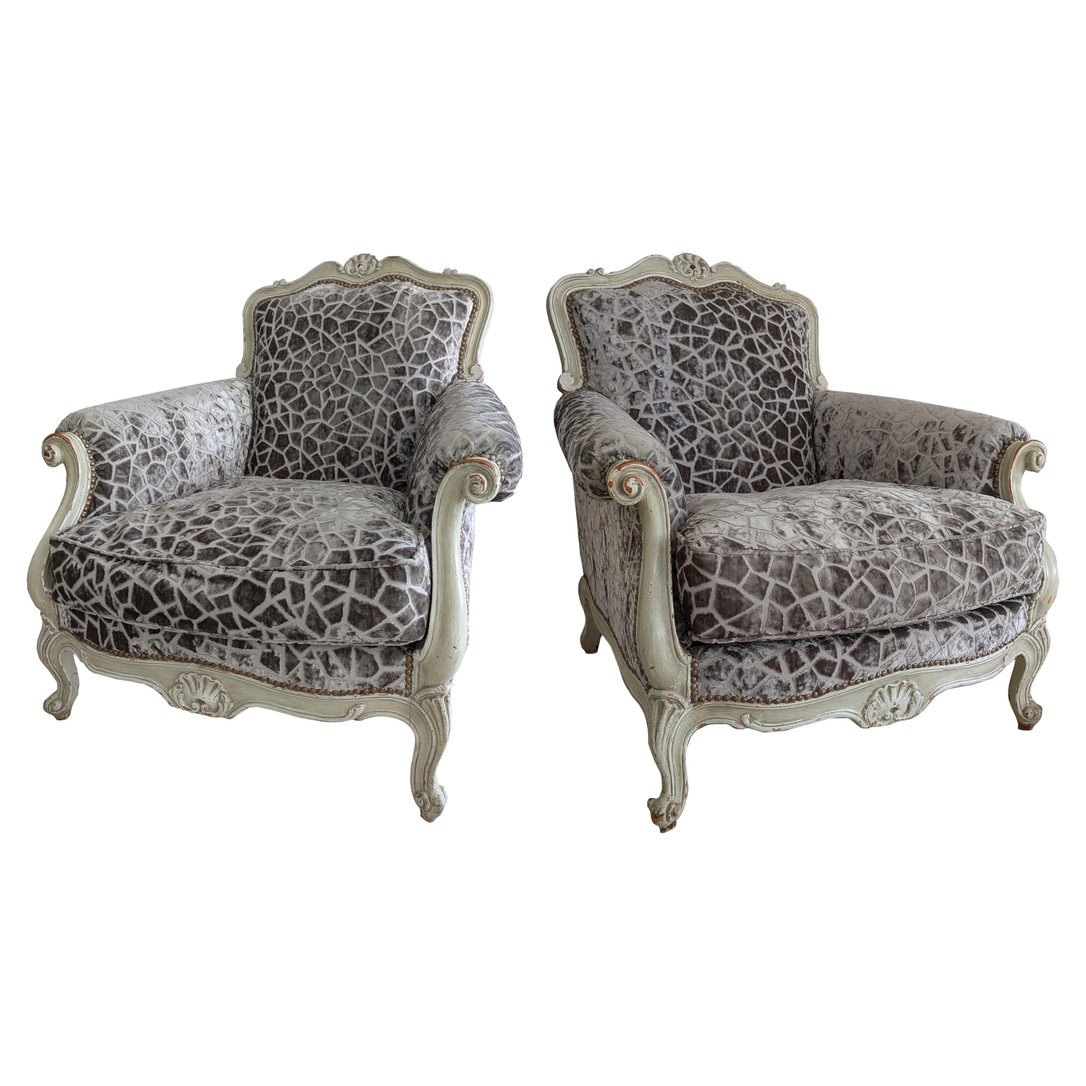 Lovely pair of baroque armchairs  Velvet and wood