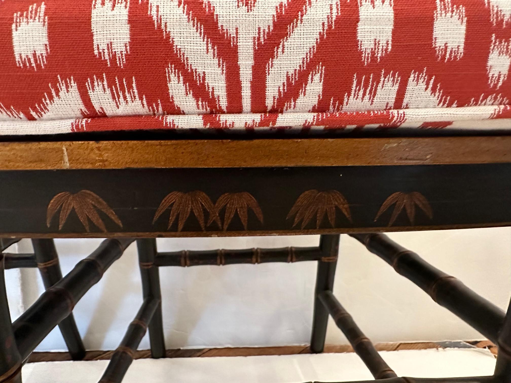 chaises peintes et decorees