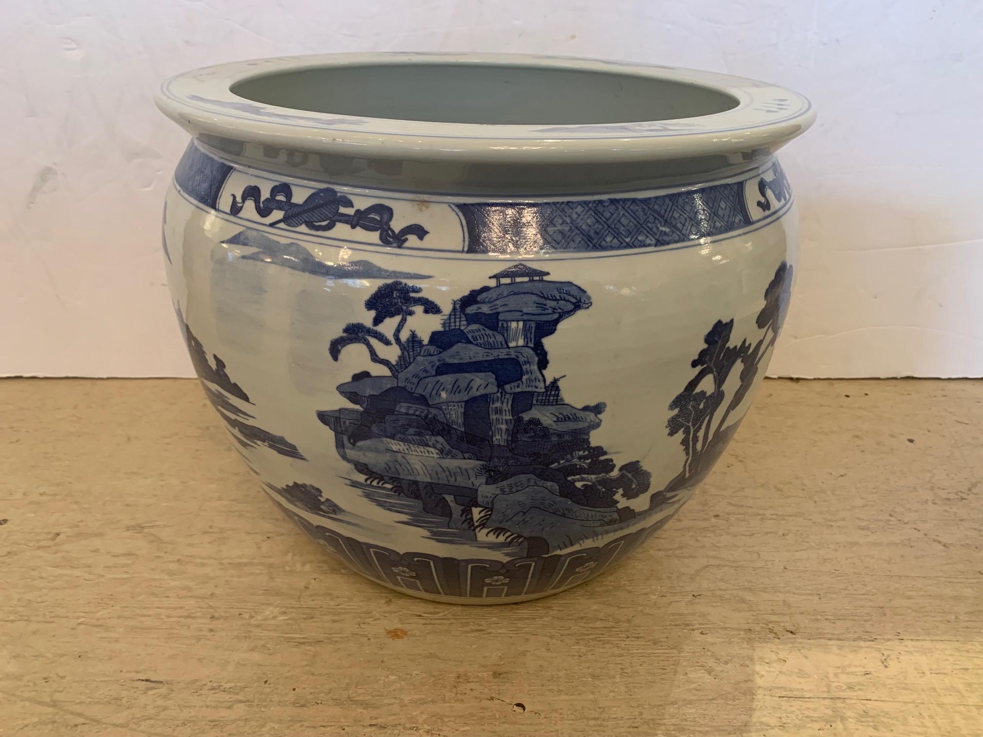 Lovely Pair of Blue & White Chinese Ceramic Planters 3