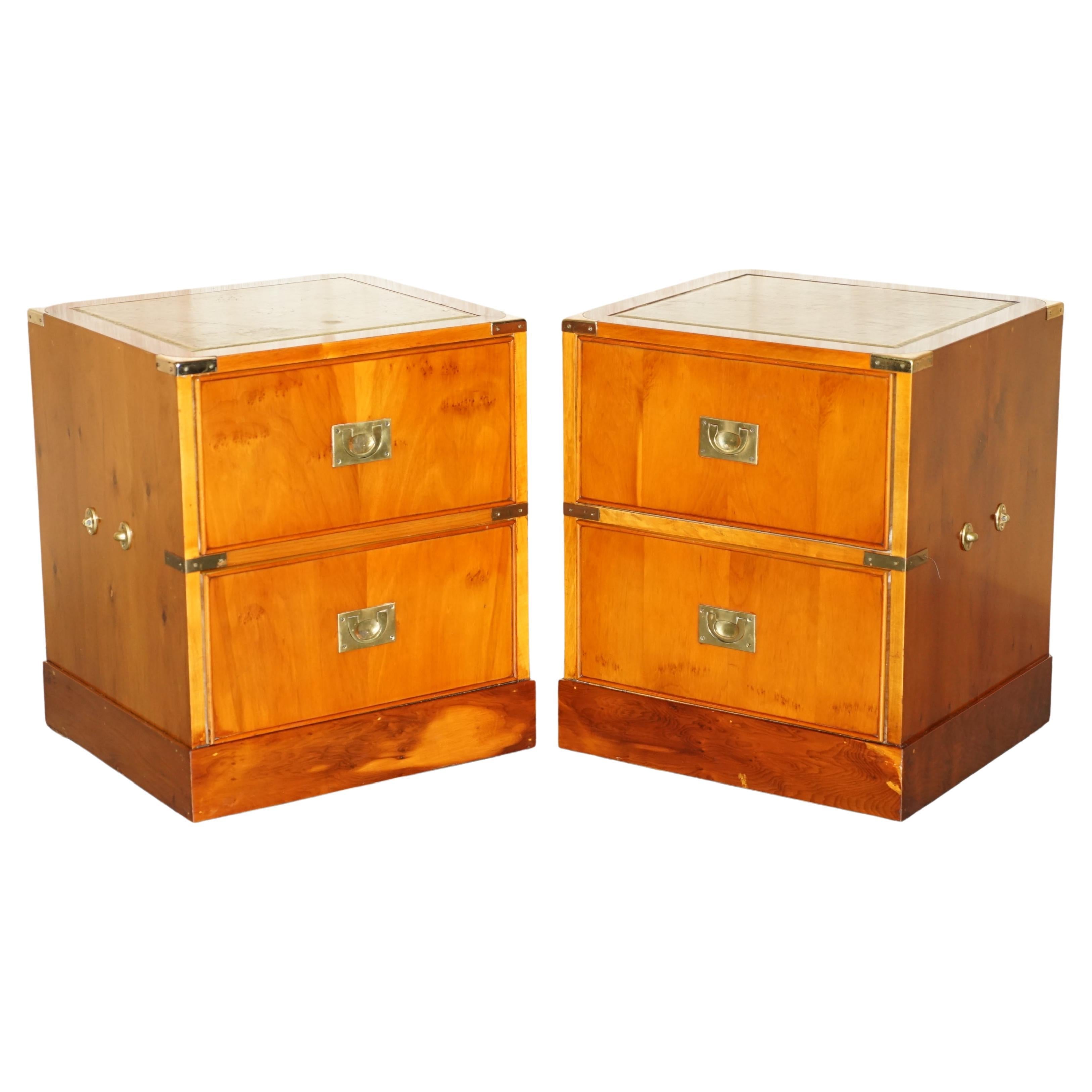 LOVELY PAiR OF BURR YEW WOOD GREEN LEATHER MILITARY CAMPAIGN NIGHTSTAND DRAWERS For Sale