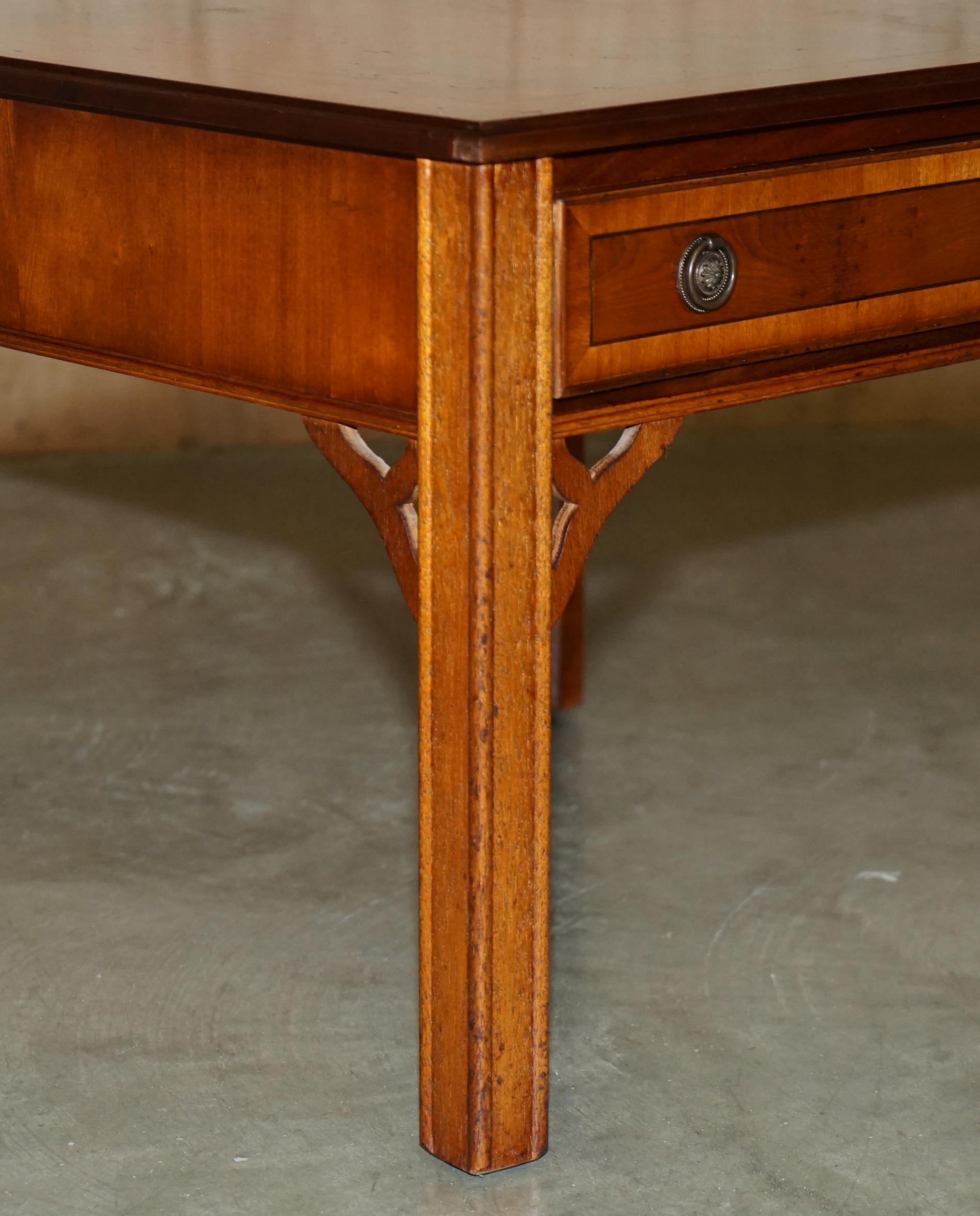 20th Century LOVELY PAIR OF BURR YEW WOOD SiDE END LAMP WINE TABLES WITH LARGE SINGLE DRAWERS For Sale