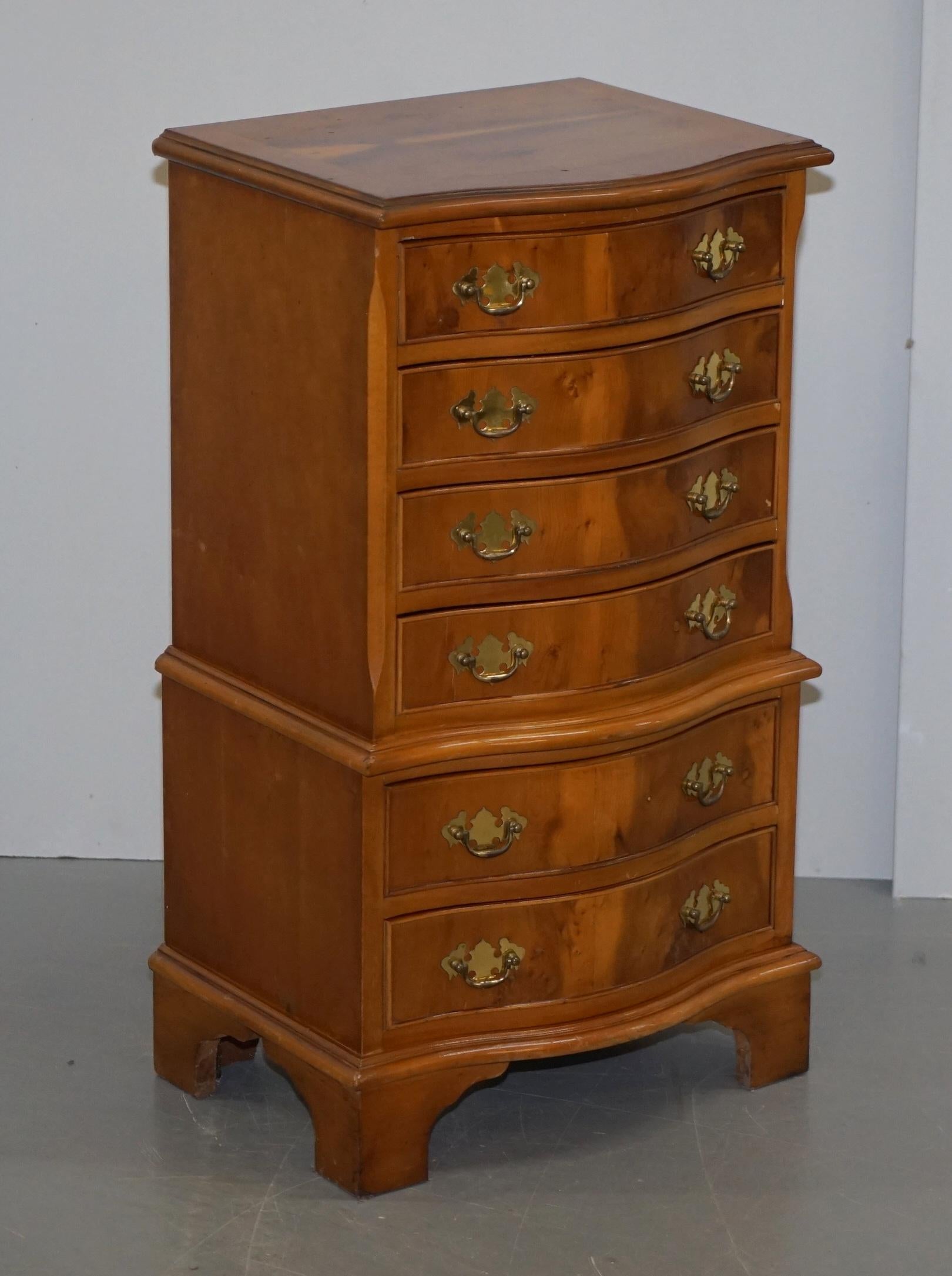 Lovely Pair of Burr Yew Wood Small Sized Tallboy Chests of Drawers Lamp Tables For Sale 6