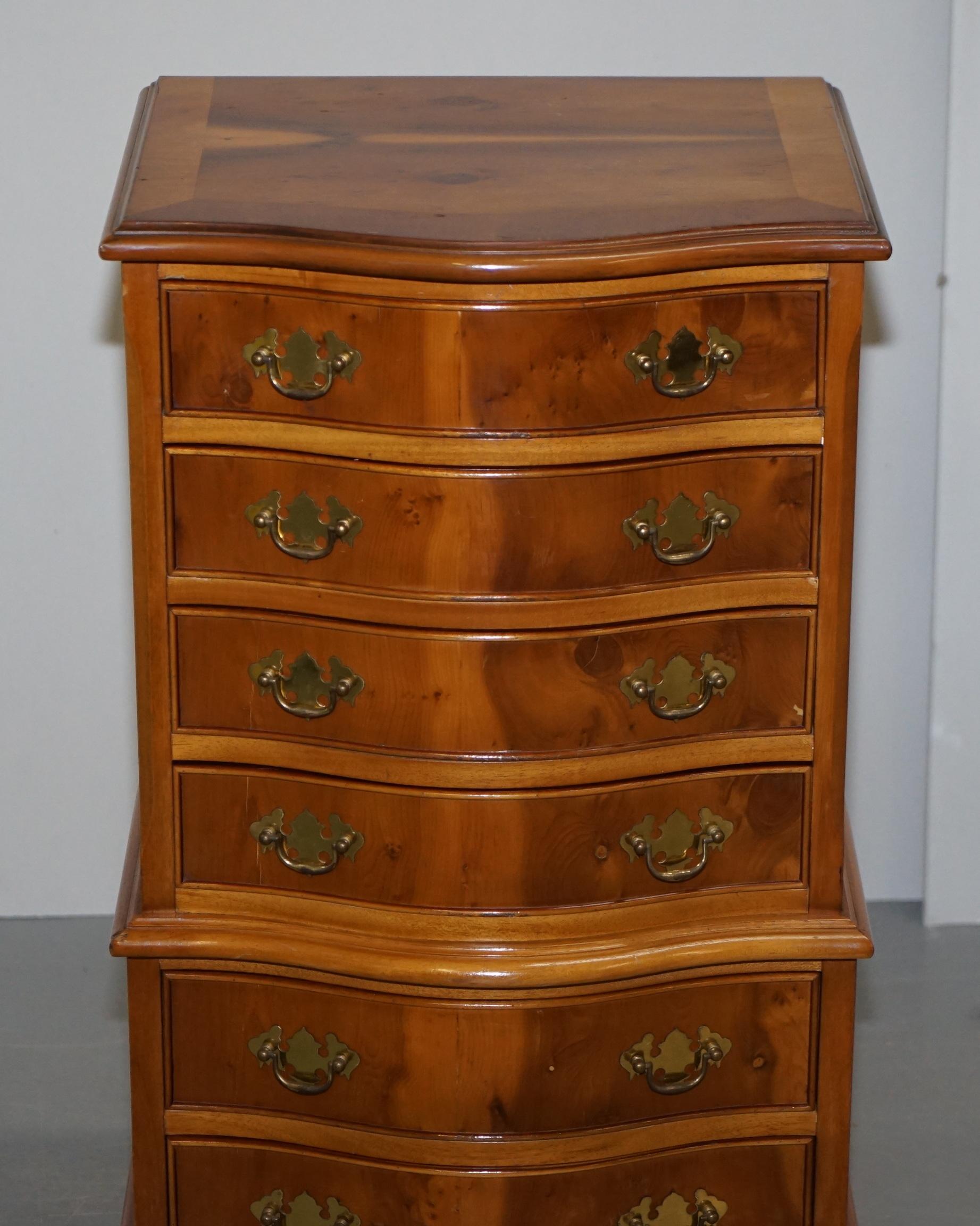 Lovely Pair of Burr Yew Wood Small Sized Tallboy Chests of Drawers Lamp Tables For Sale 8