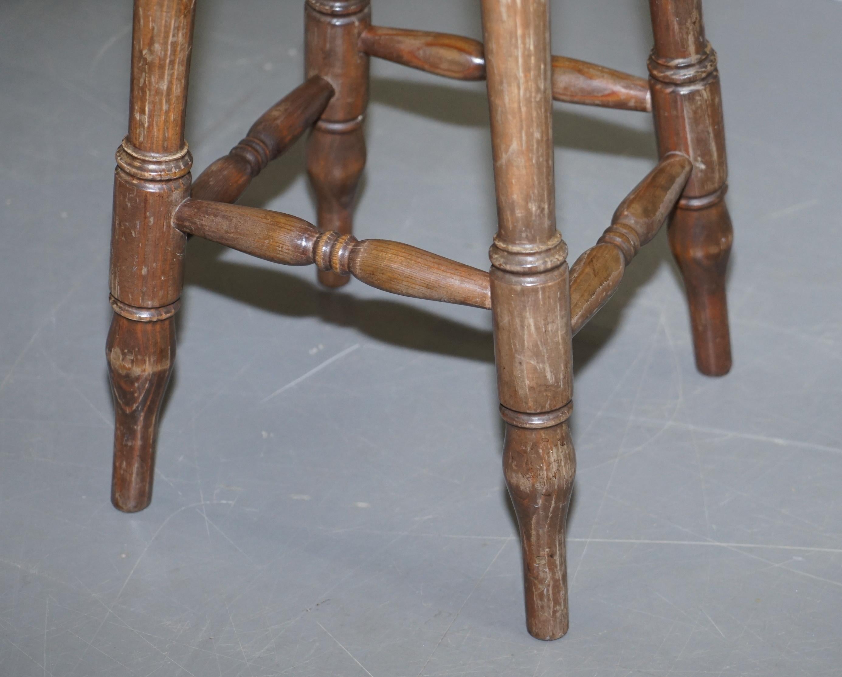 Mid-Century Modern Lovely Pair of circa 1950s English Oak Bar Stools Nice Timber Patina