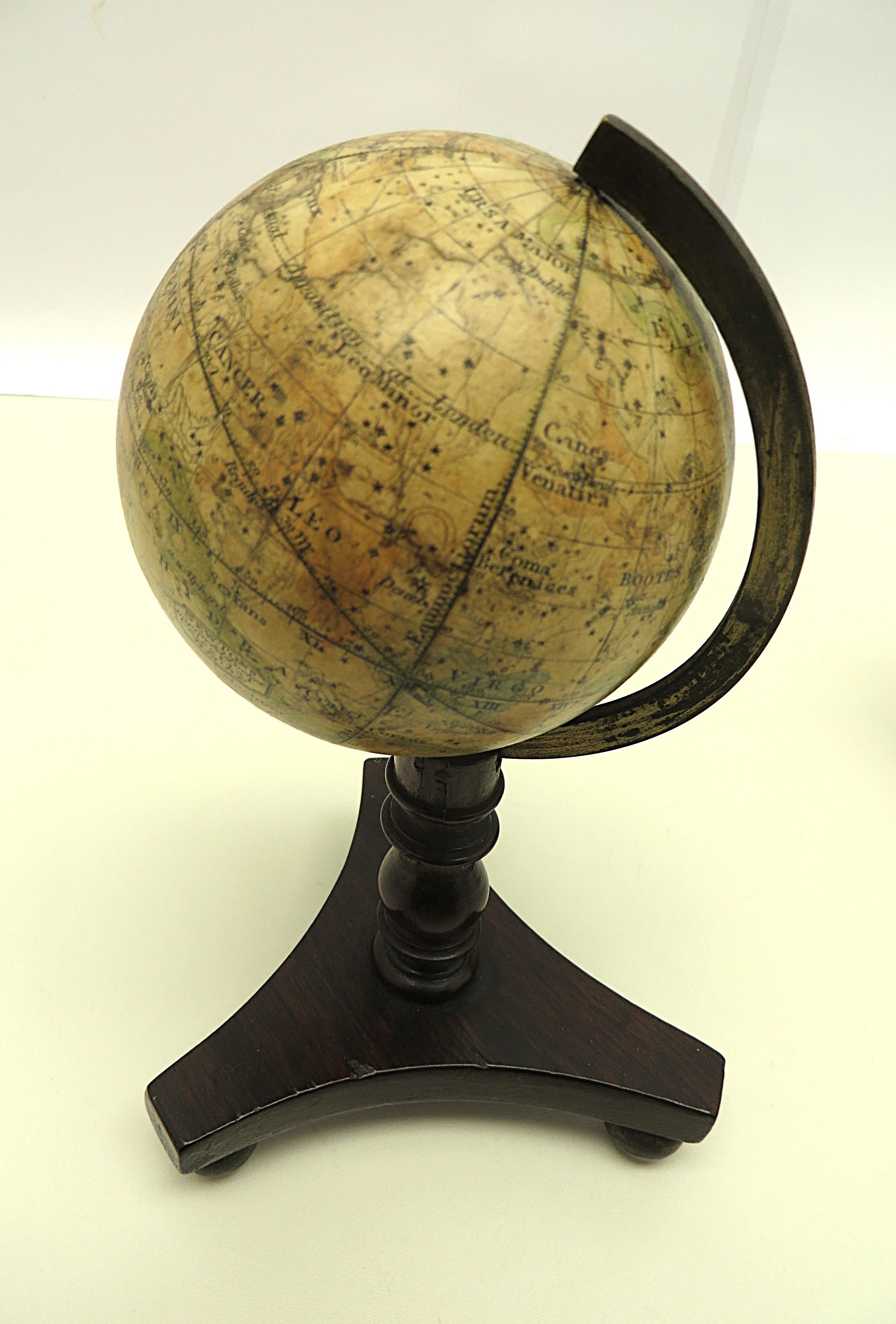Early 19th Century Lovely pair of English miniature globes on carved wooden stands For Sale