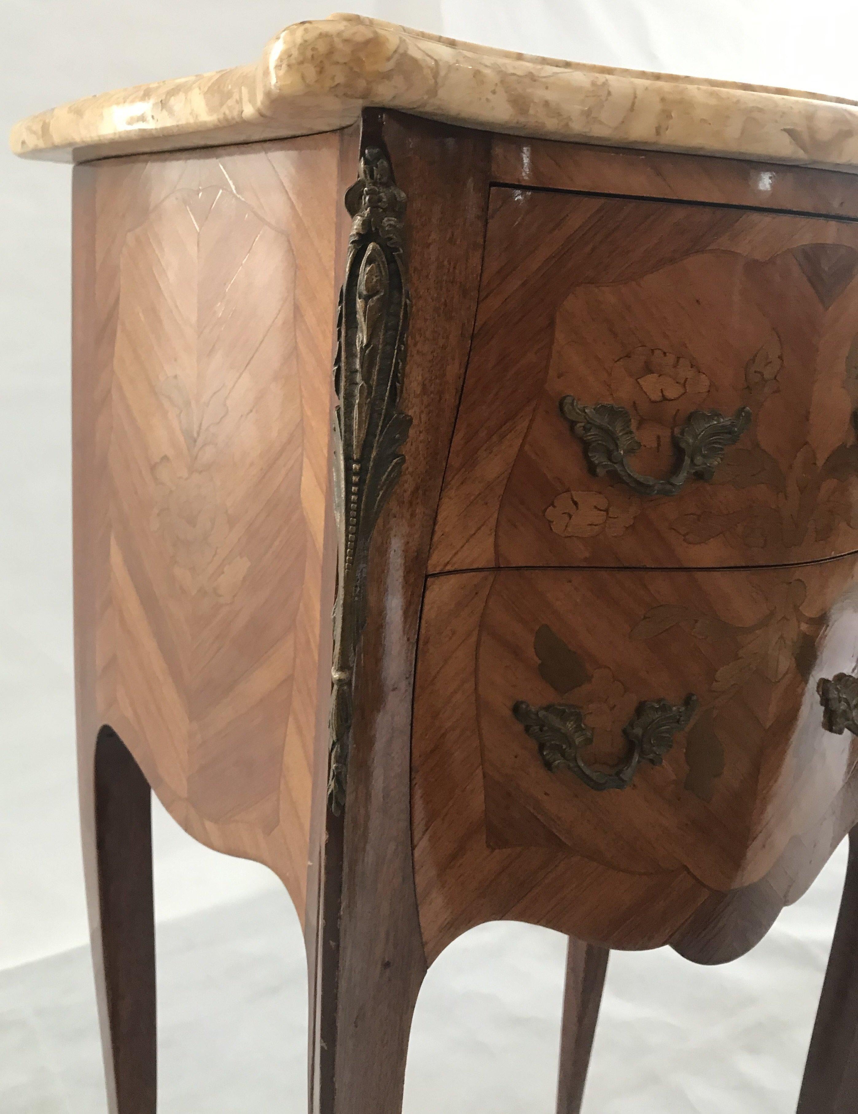 Mid-20th Century Lovely Pair of French Inlaid Kingwood Nightstands with Marble Tops