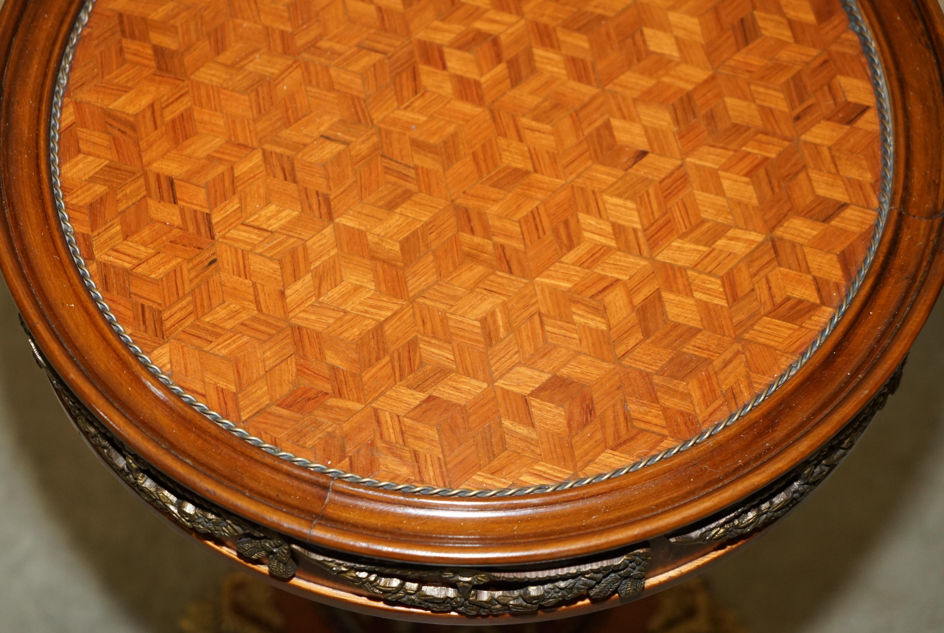 20th Century LOVELY PAiR OF FRENCH PARQUETRY WALNUT & GILT BRASS ROUND OCCASIONAL TABLES For Sale