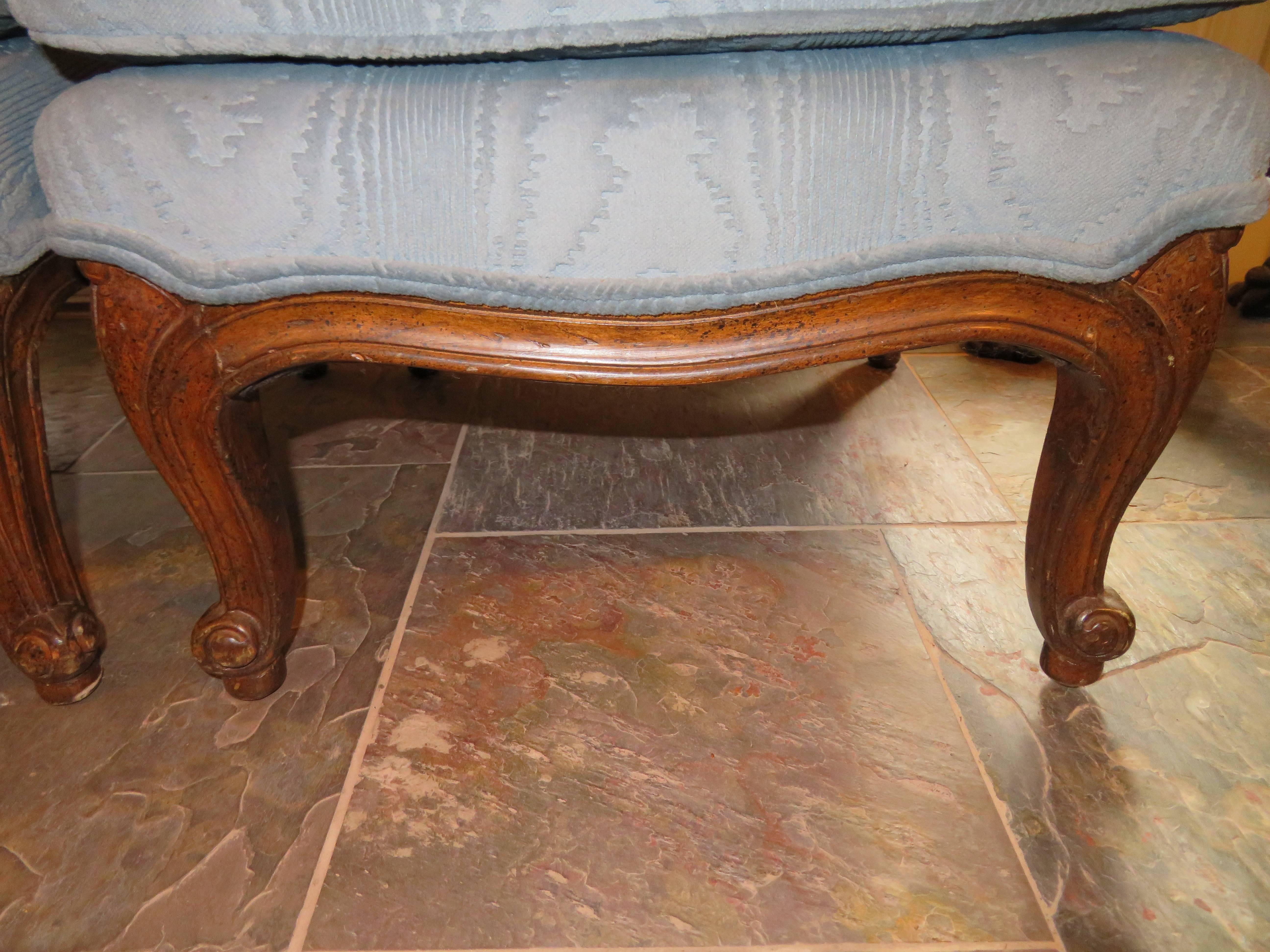 Lovely Pair of French Provincial Square Ottoman Bench Mid-Century Modern In Good Condition In Pemberton, NJ