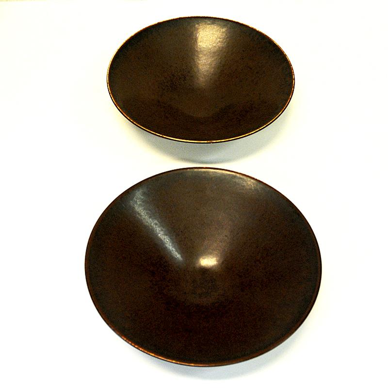 Lovely pair of glazed vintage ceramic bowls by Carl Harry Stålhane, Sweden 1950s In Good Condition In Stockholm, SE