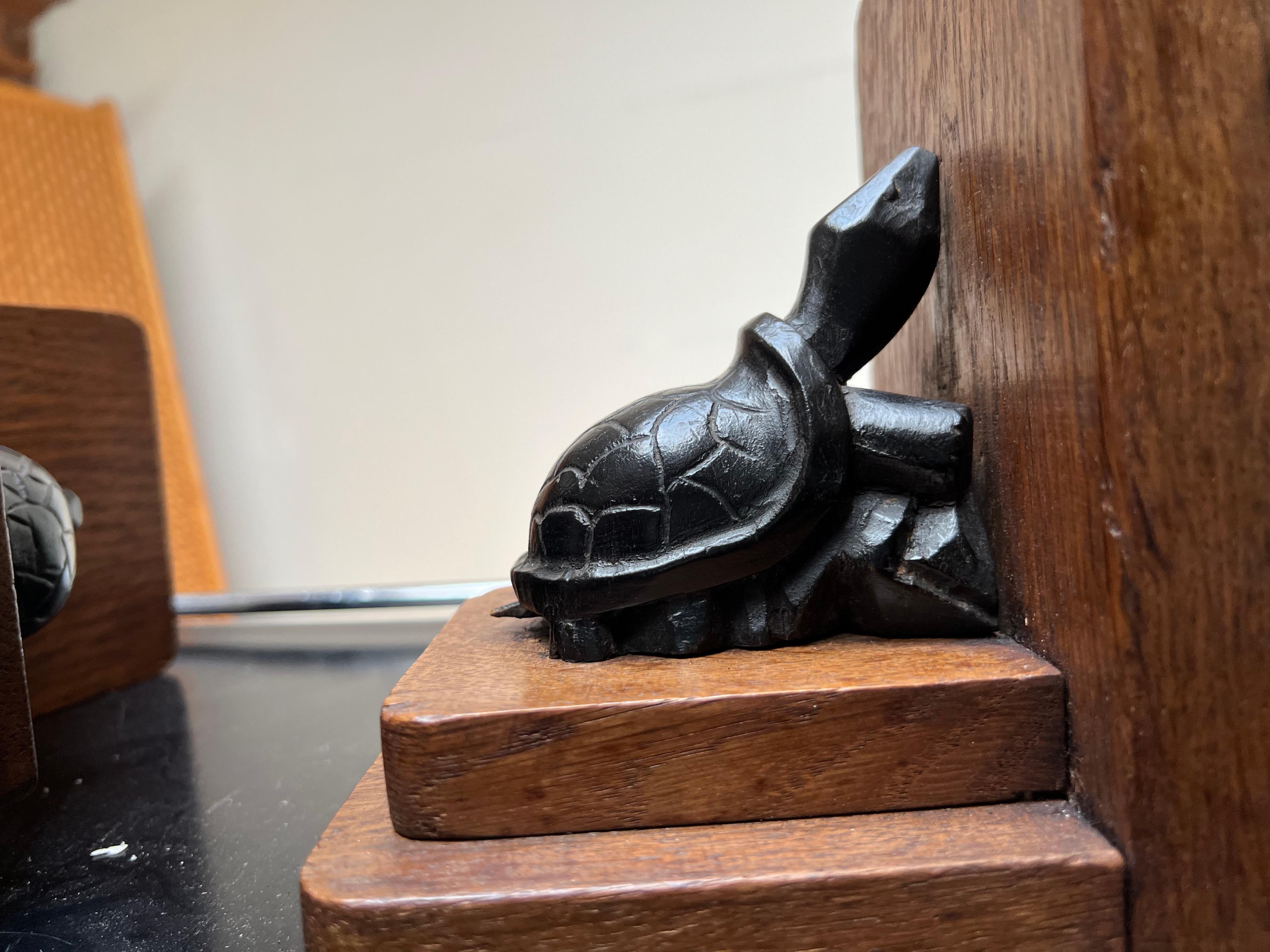 20th Century Lovely Pair of Hand Carved Art Deco Turtle Sculptures Out of Oakwood Bookends For Sale