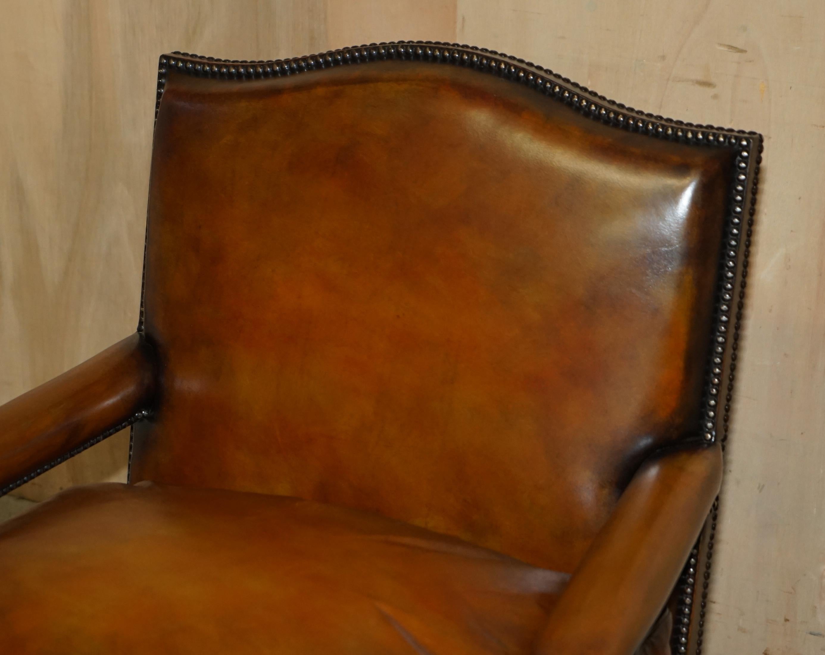 Hand-Crafted LOVELY PAIR OF HAND DYED CIGAR BROWN LEATHER LIBRARY ARMCHAIRS WiTH OTTOMAN For Sale