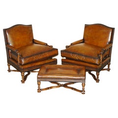 LOVELY PAIR OF HAND DYED CIGAR BROWN LEATHER LIBRARY ARMCHAIRS WiTH OTTOMAN