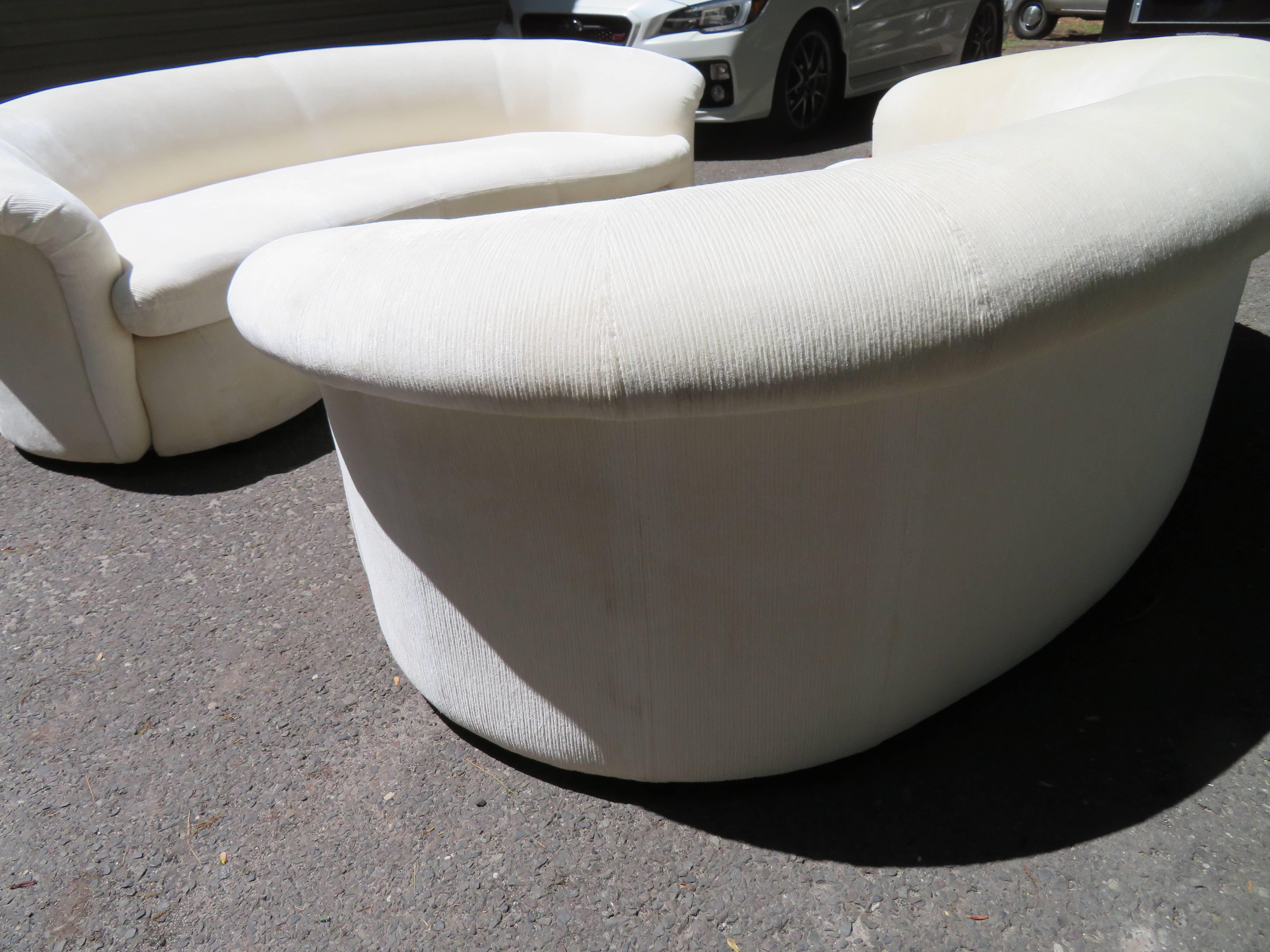 Lovely Pair of Kidney Shaped Curved Sofa Mid-Century Modern For Sale 2