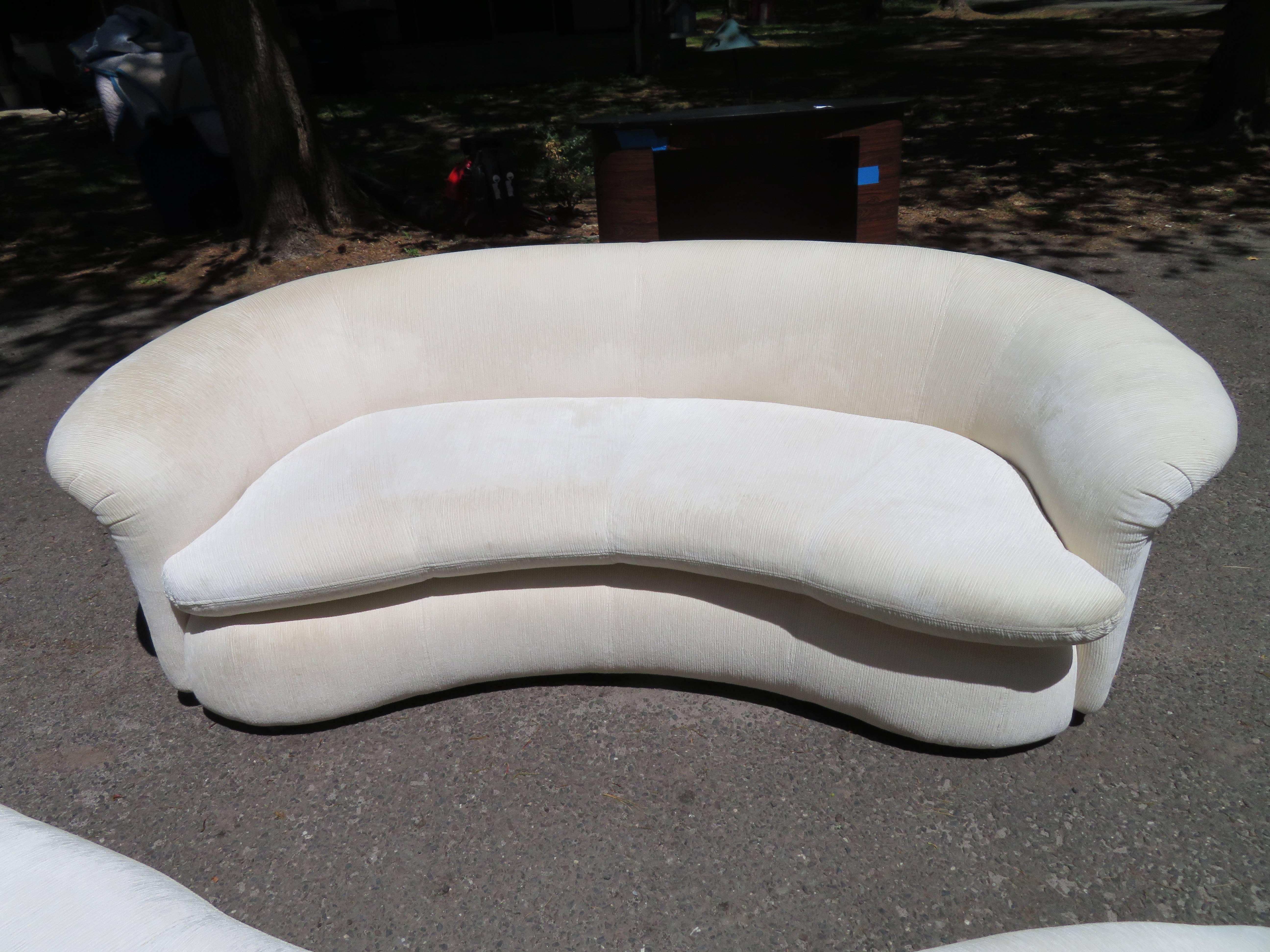 American Lovely Pair of Kidney Shaped Curved Sofa Mid-Century Modern For Sale