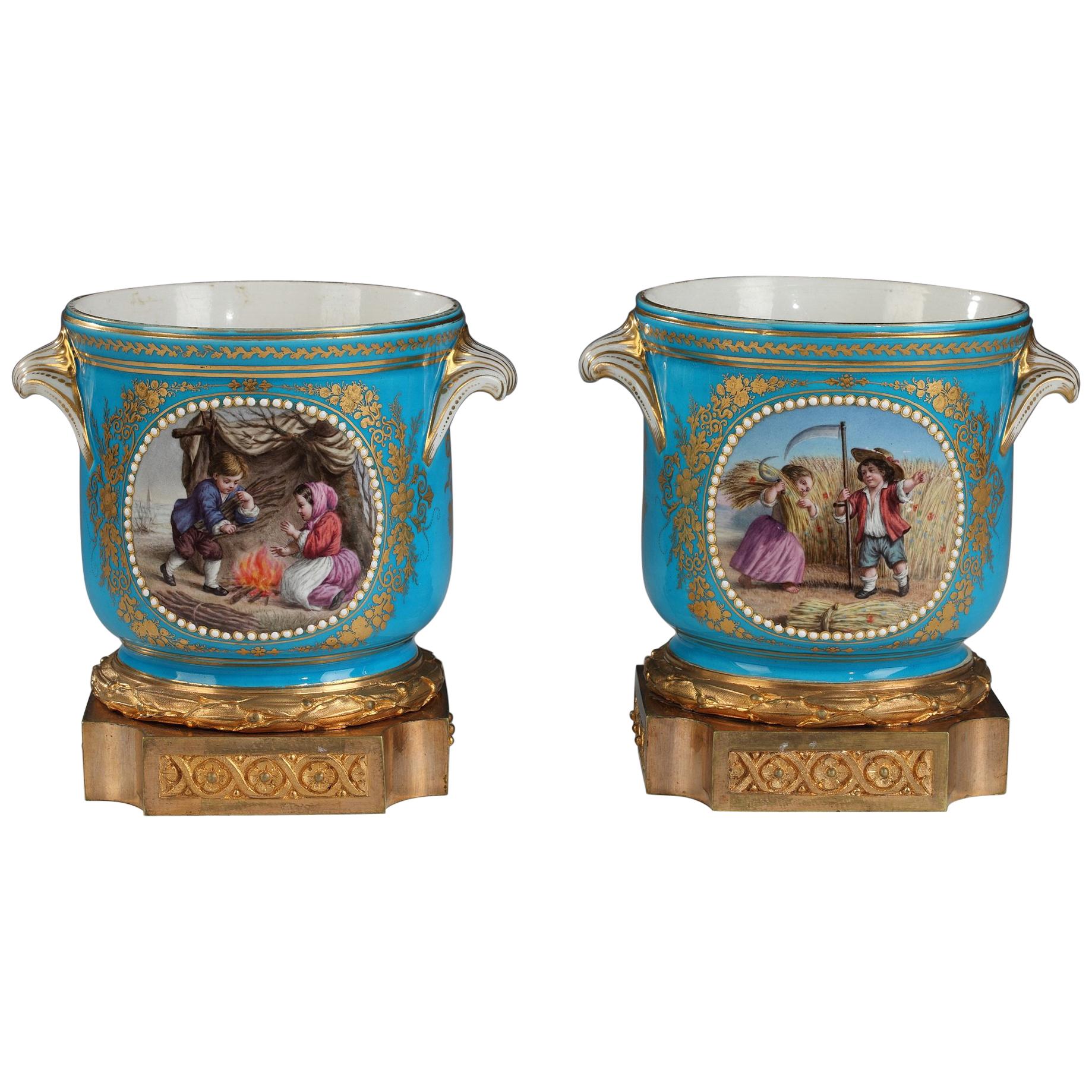 Paire d'objets de style Louis XVI  ""Sèvres"" Refroidisseurs en verre en porcelaine, France, vers 1880 en vente