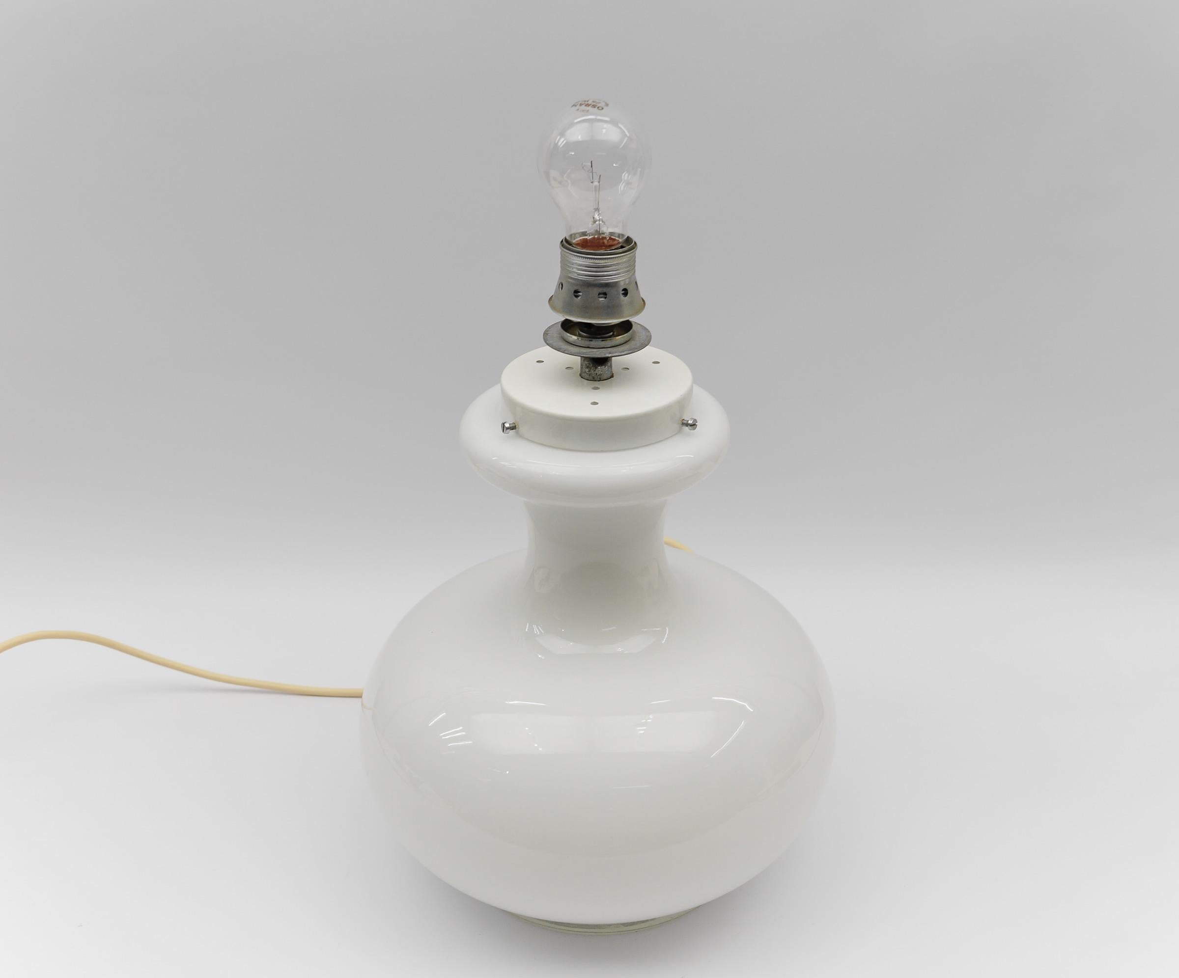 Lovely Pair of Mid-Century Modern Opal Glass Table Lamp Bases, 1960s For Sale 3