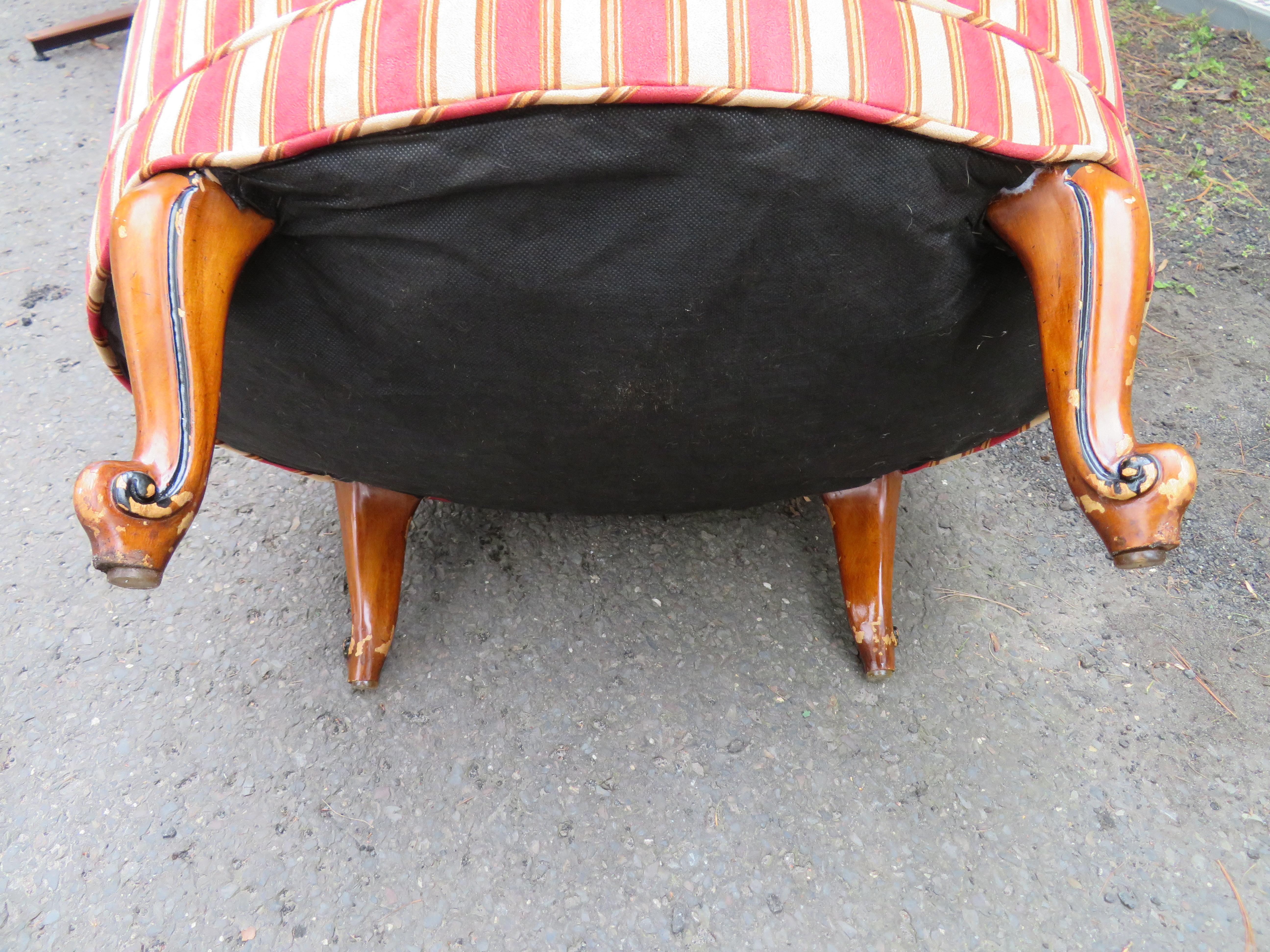 Lovely Pair of Napoleon Billy Haines Style Slipper Chairs Hollywood Regency For Sale 4