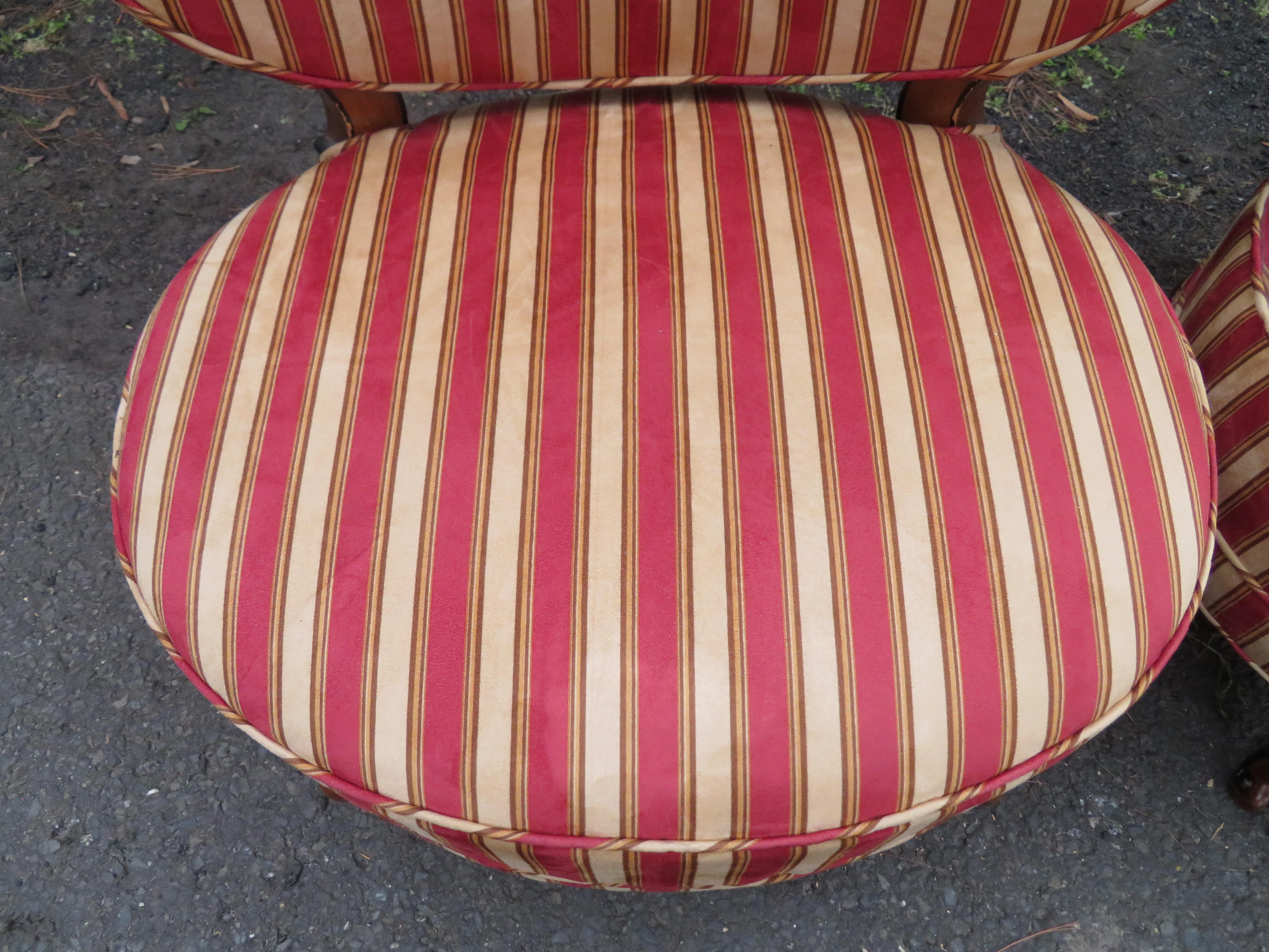Lovely Pair of Napoleon Billy Haines Style Slipper Chairs Hollywood Regency For Sale 7