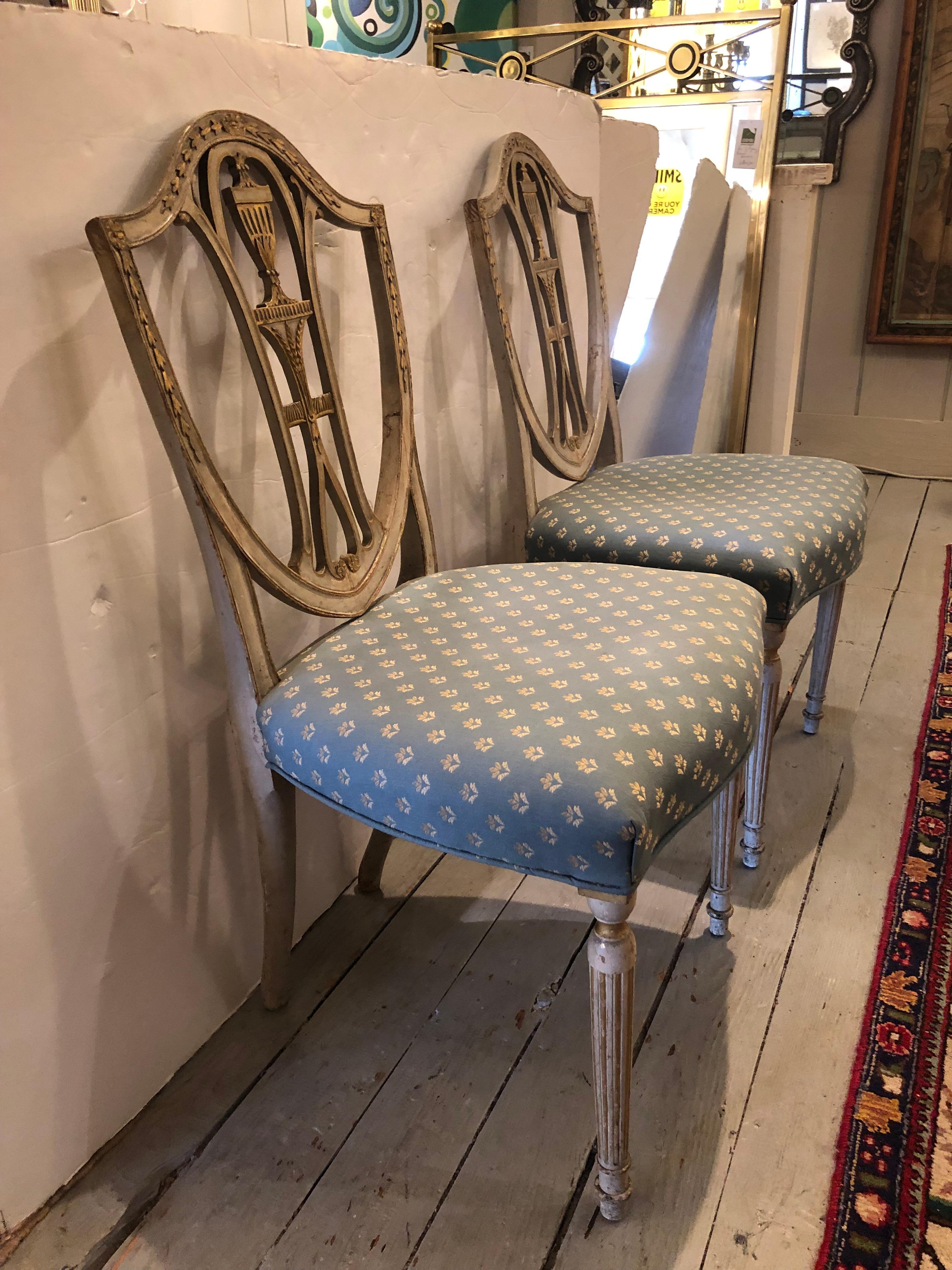 Lovely Pair of Painted 18th century Neoclassical Side Chairs  In Good Condition For Sale In Hopewell, NJ
