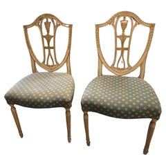 Schönes Paar bemalte neoklassizistische Beistellstühle aus dem 18. Jahrhundert 