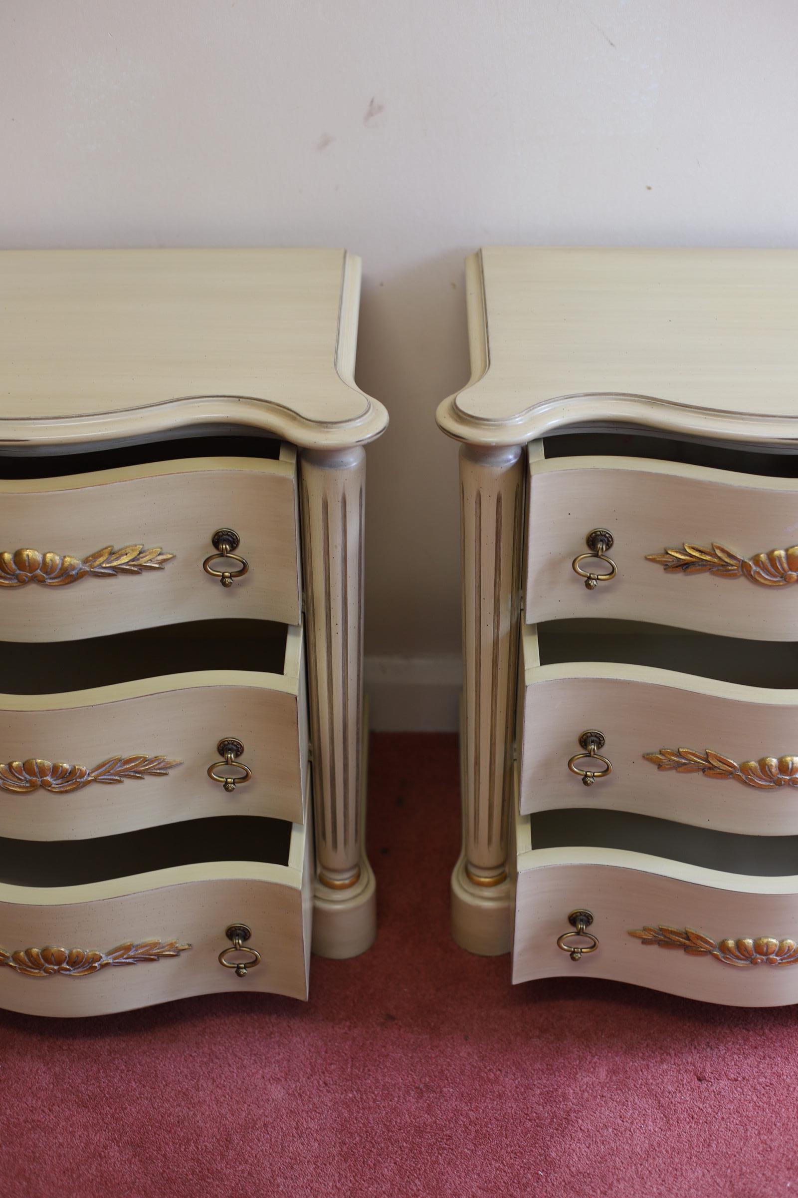 Lovely Pair Of Painted French Provincial Style  Nightstands  For Sale 4