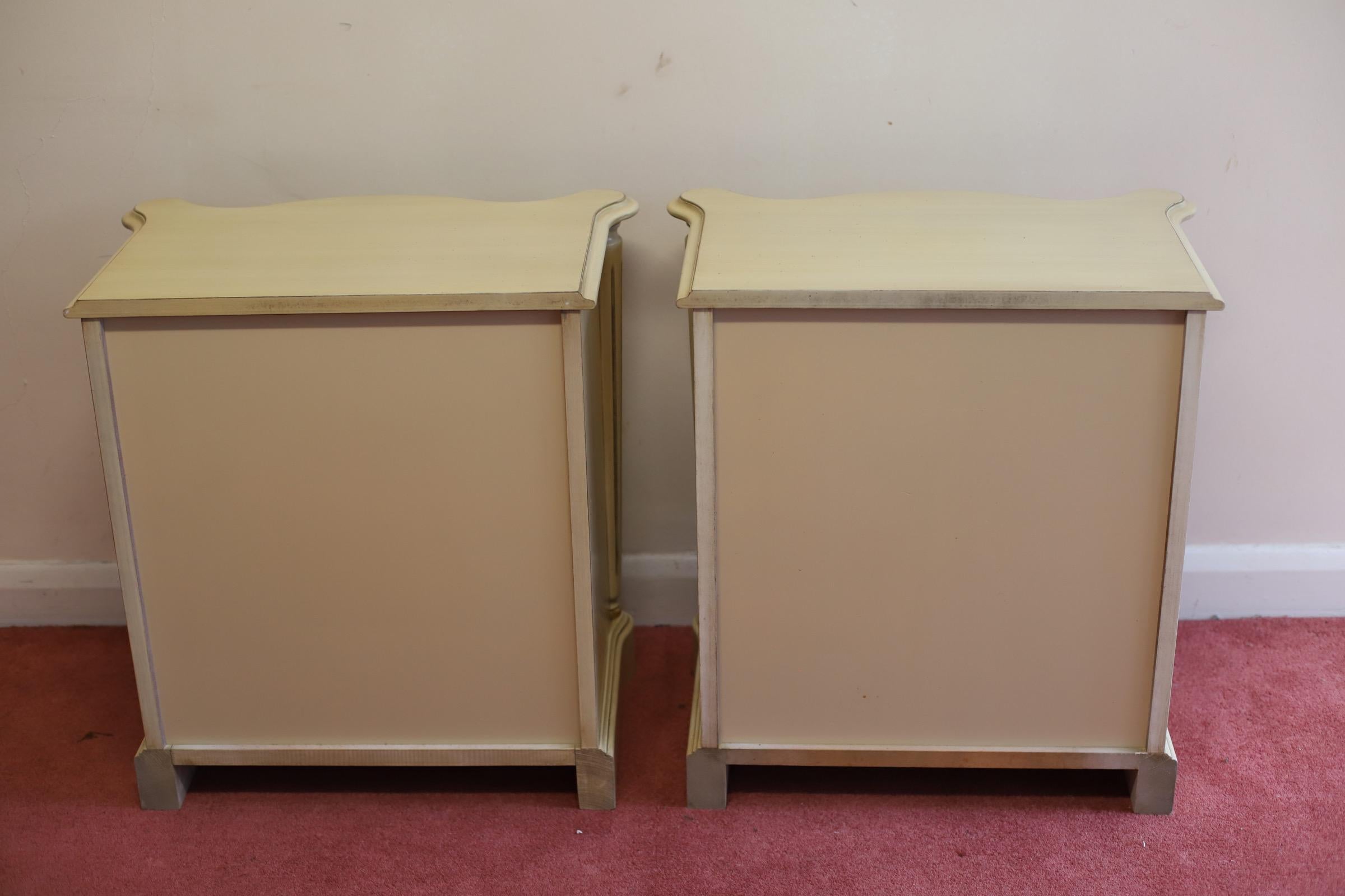 Lovely Pair Of Painted French Provincial Style  Nightstands  For Sale 6