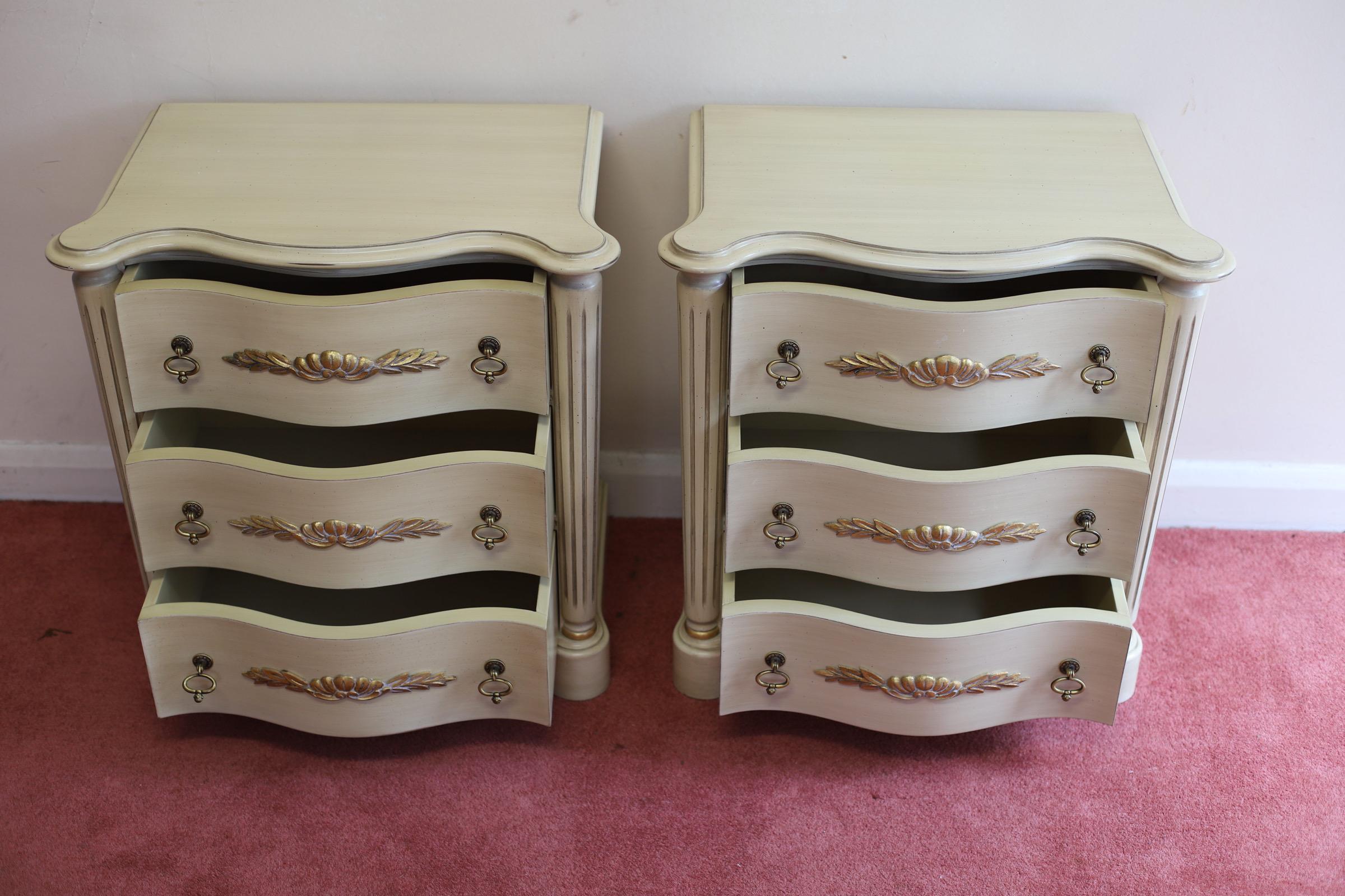 Lovely Pair Of Painted French Provincial Style  Nightstands  For Sale 2