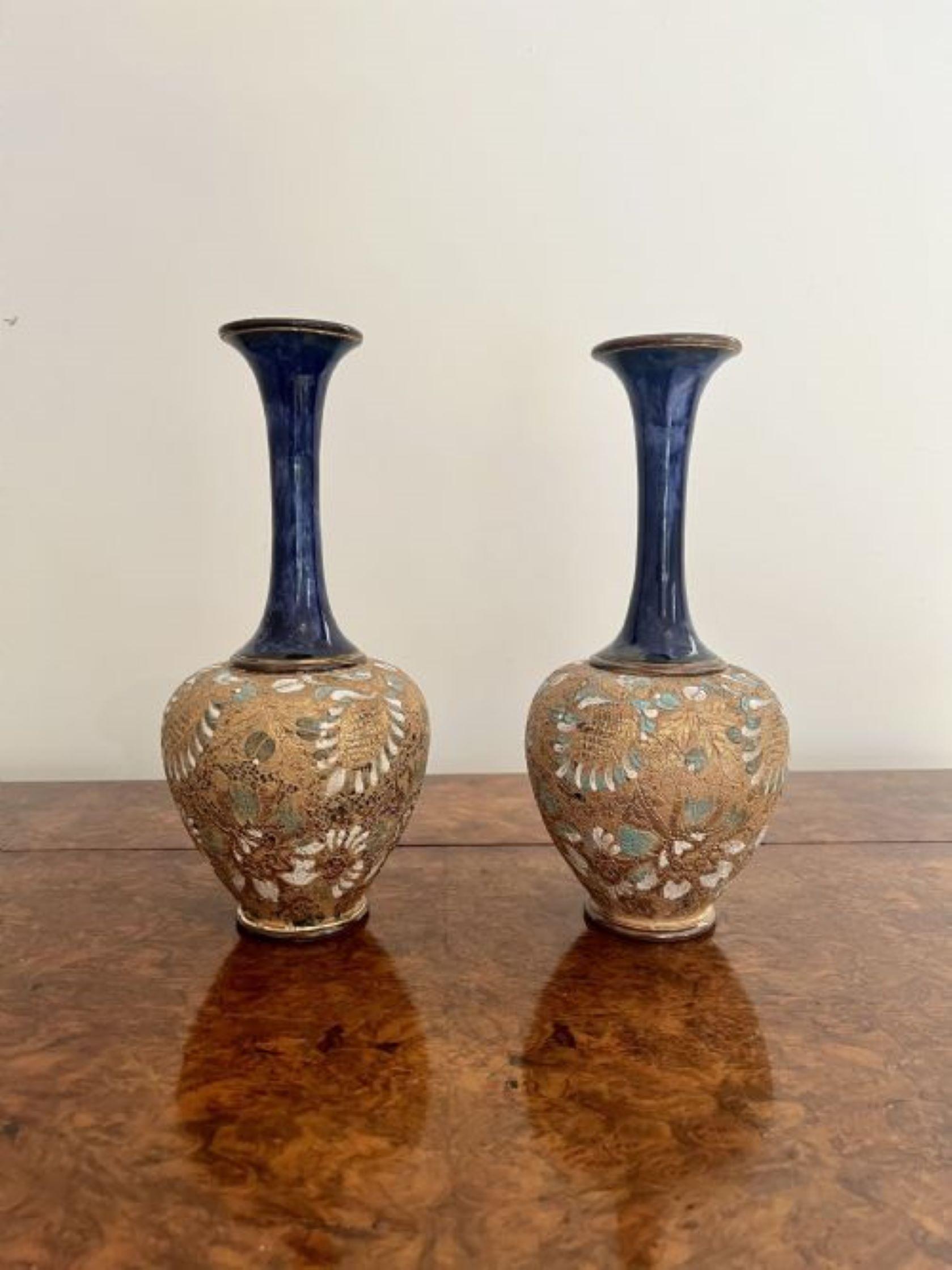 Lovely pair of quality antique Doulton vases  In Good Condition For Sale In Ipswich, GB