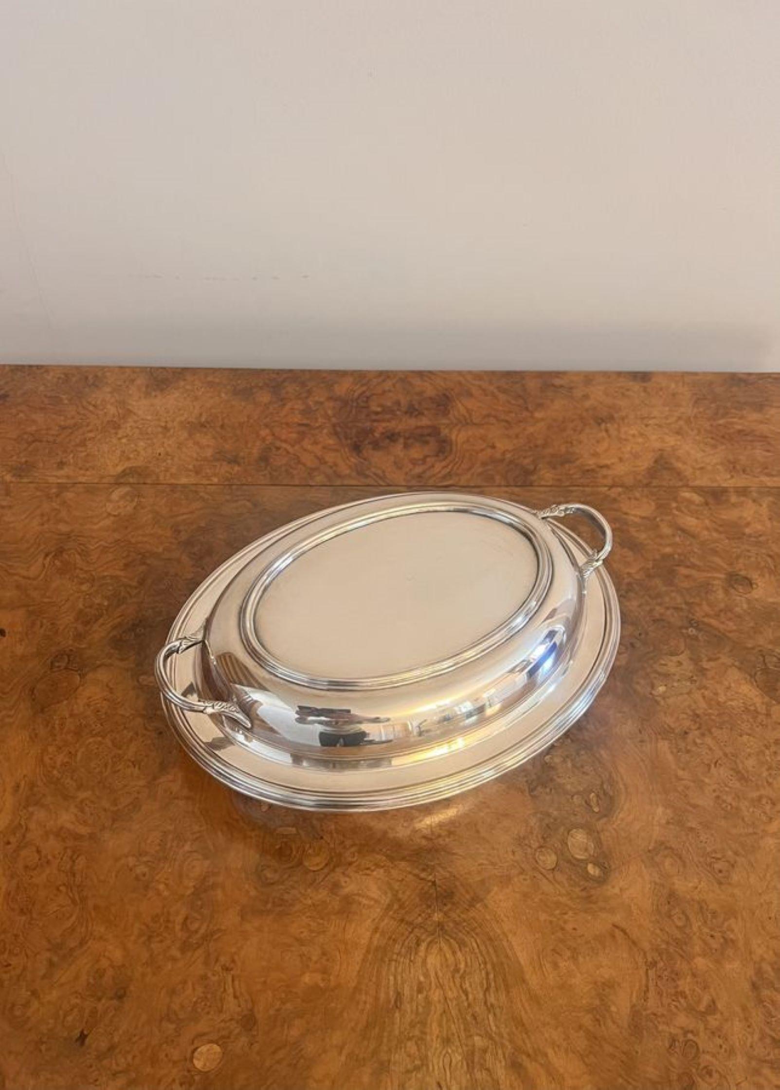 20th Century Lovely pair of quality antique Edwardian silver plated entree dishes  For Sale