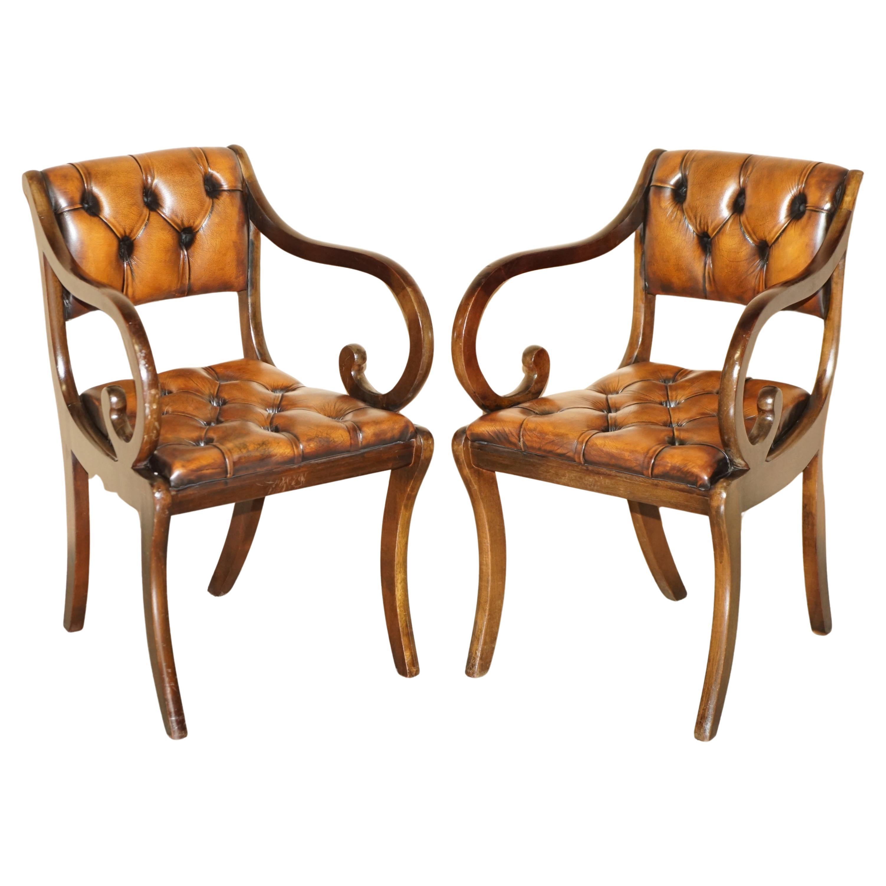 LOVELY PAIR OF RESTORED BROWN LEATHER CHESTERFIELD LIBRARY READING ARMCHAIRs