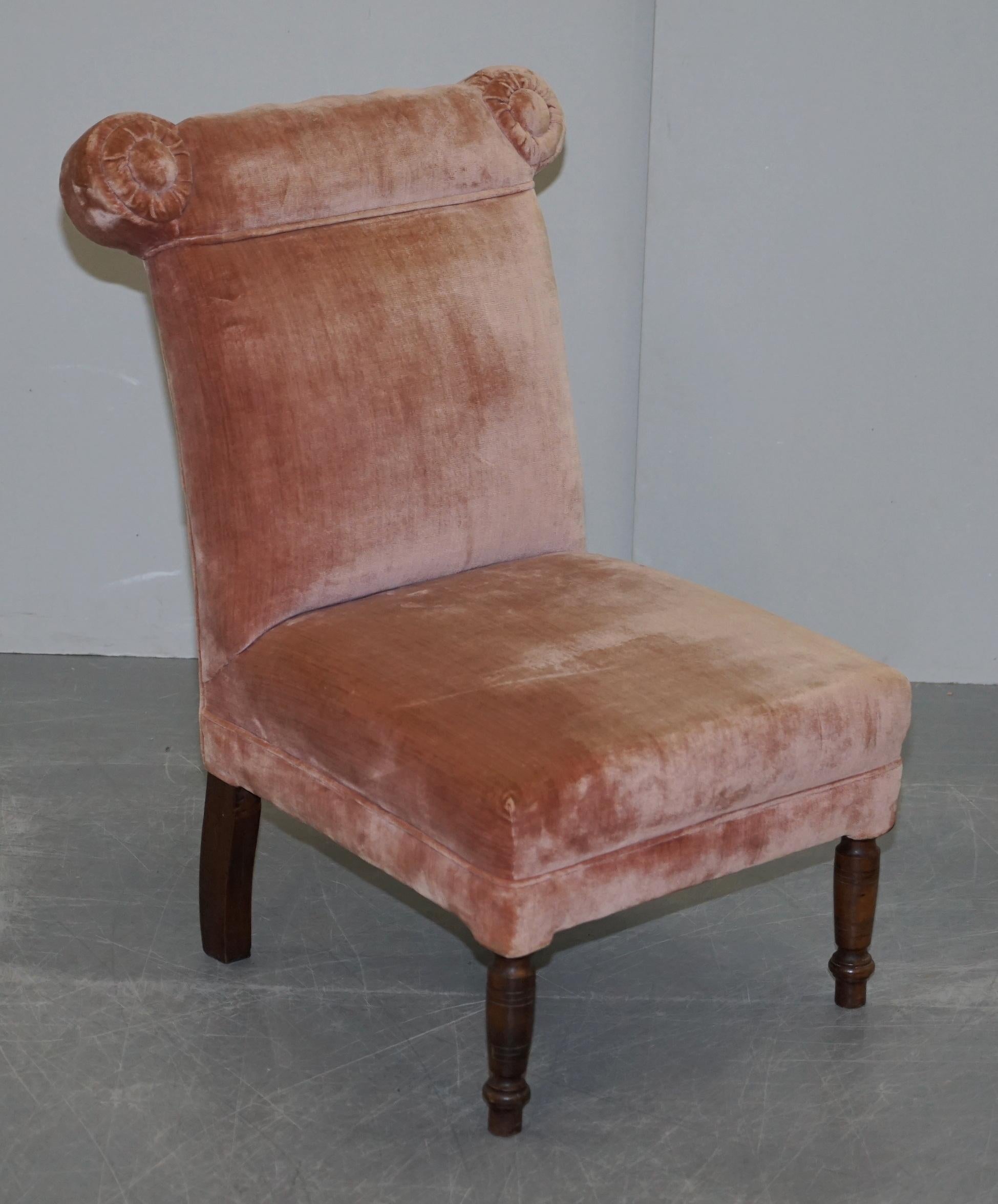Lovely Pair of Victorian Boudoir Armchairs with Salmon Pink Velour Upholstery For Sale 7