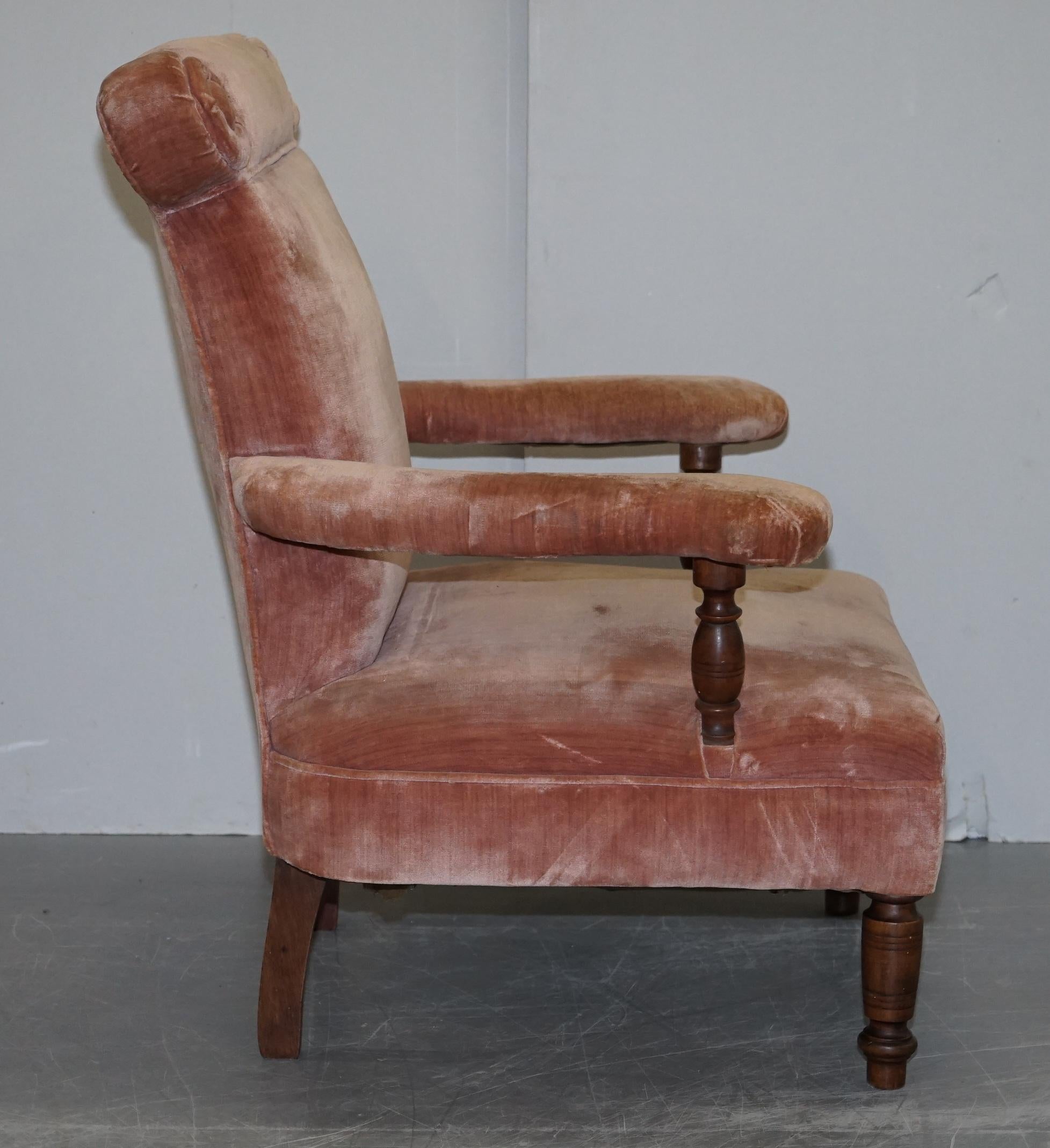Lovely Pair of Victorian Boudoir Armchairs with Salmon Pink Velour Upholstery For Sale 4